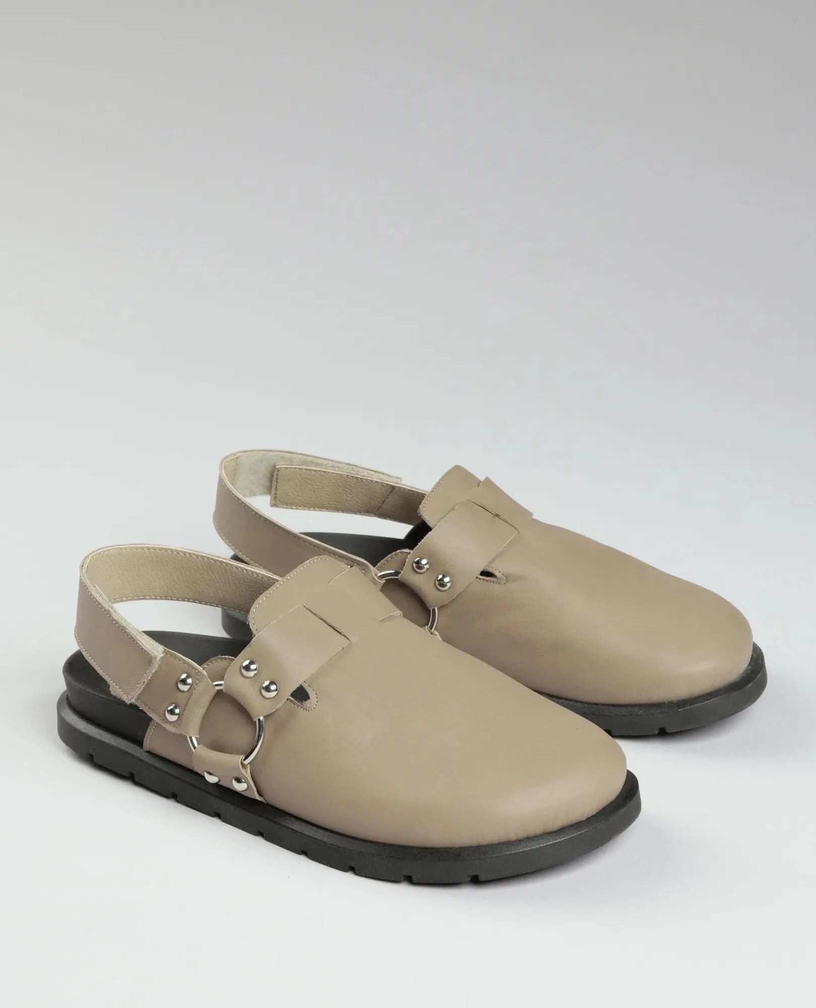 כפכפים סגורים - ג'יה - B Unique - כפכפים