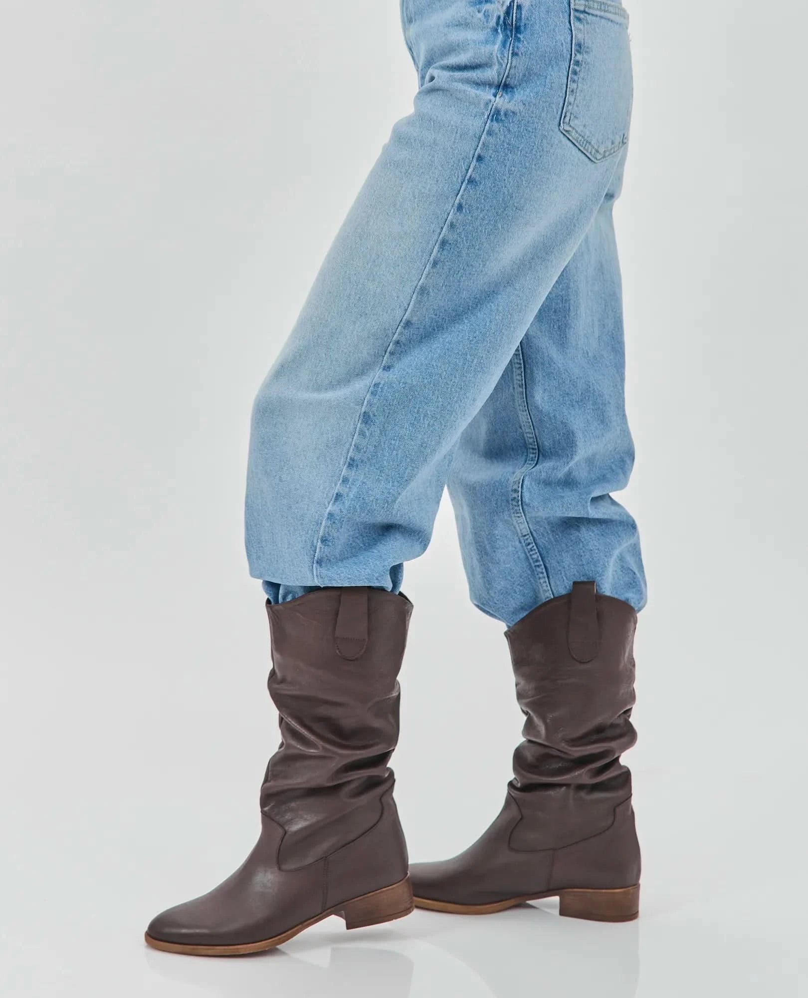 מגפיים עם כיווצים- נויה - B Unique - מגפיים