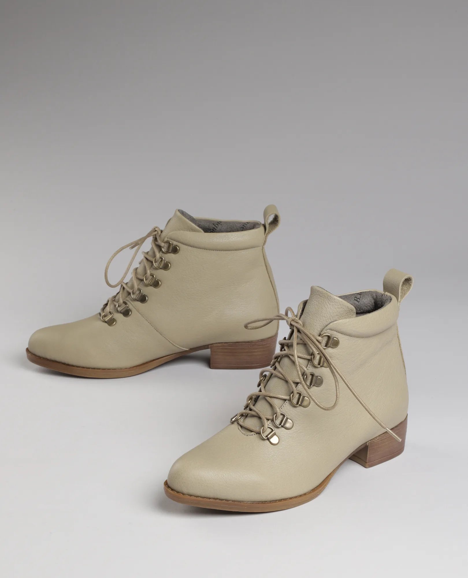 מגפוני שרוכים - עופרי - B Unique - מגפונים