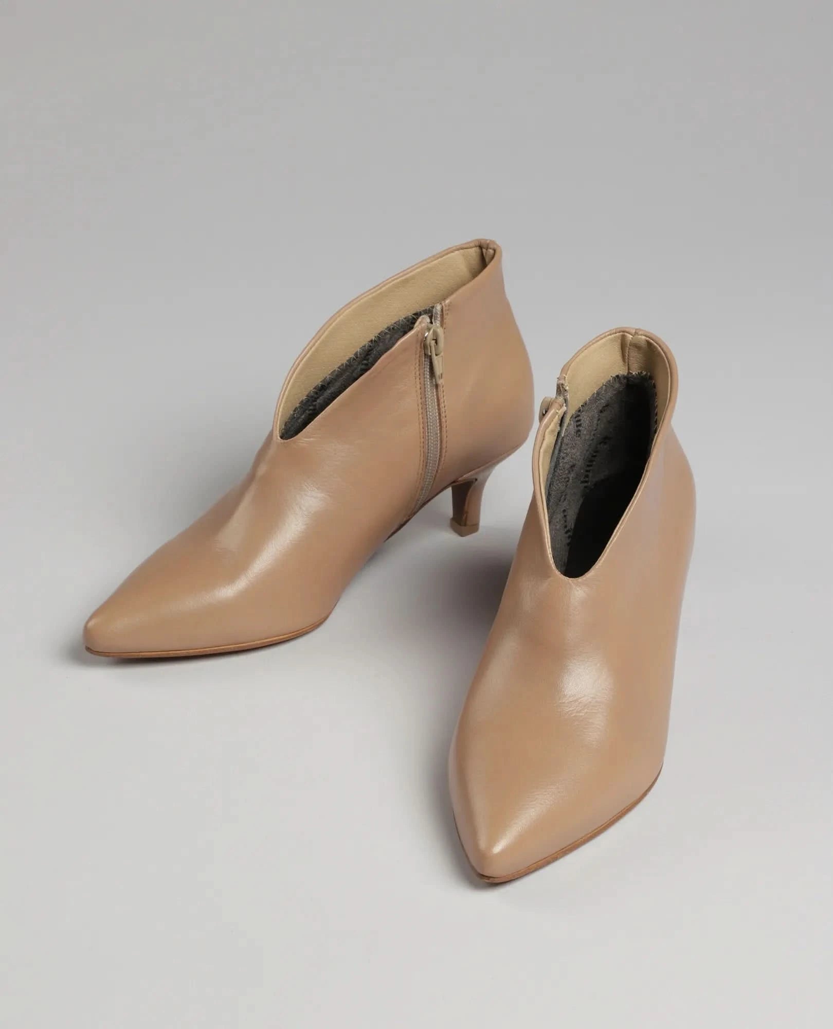 מגפוני עקב - מירי - B Unique - מגפונים