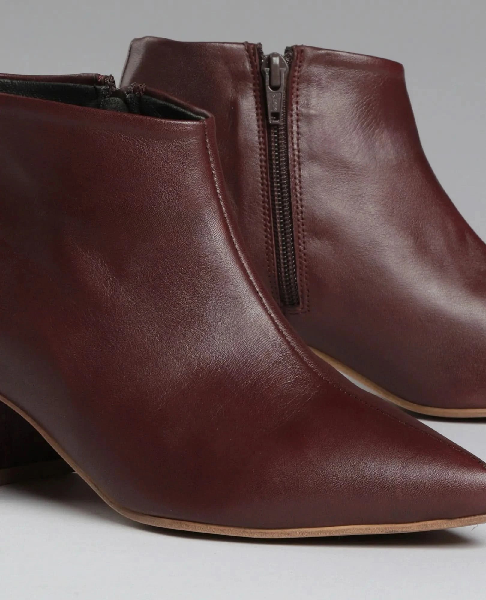 מגפוני עקב - רומי - B Unique - מגפונים