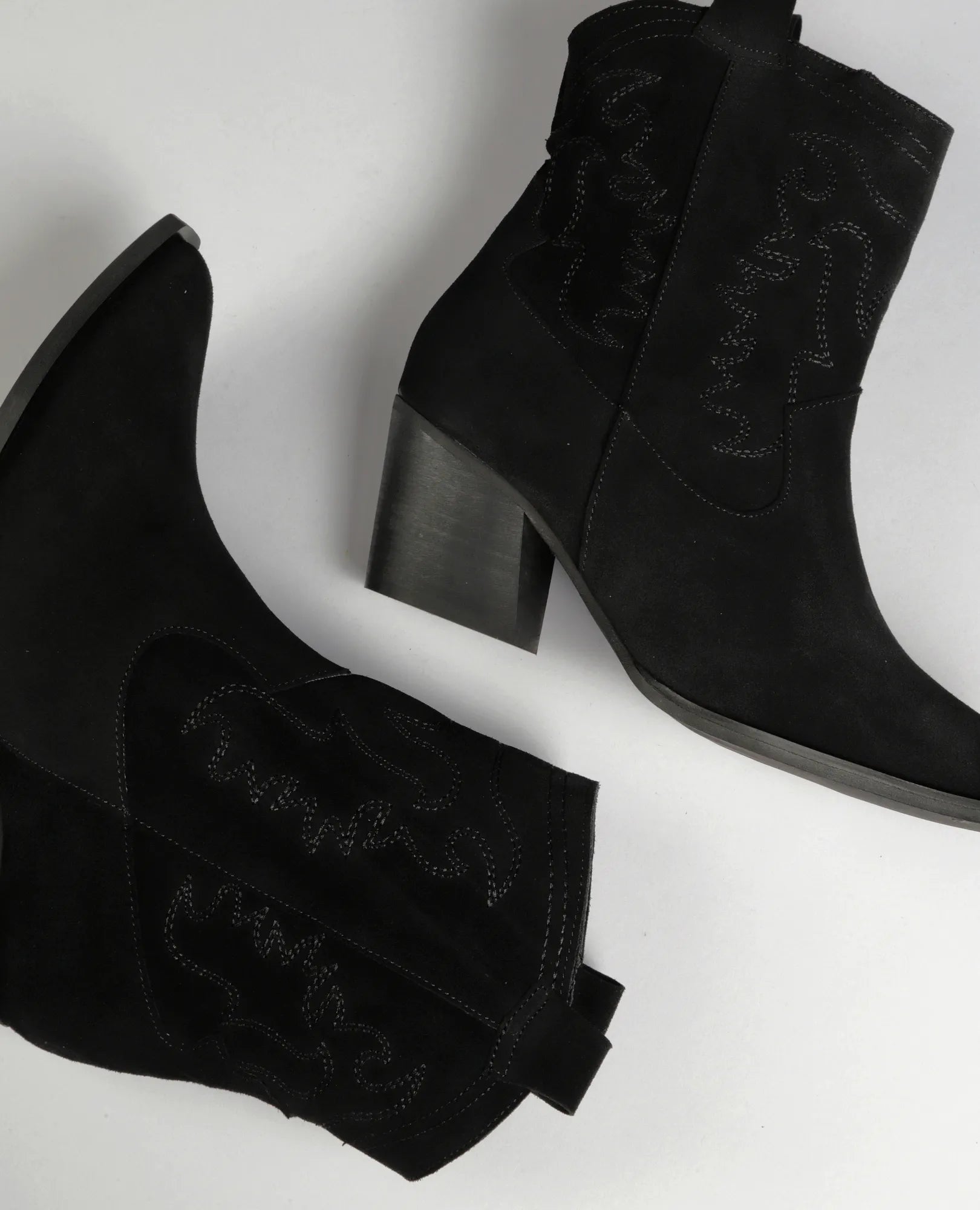 מגפוני בוקרים - נרקיס - B Unique - מגפונים