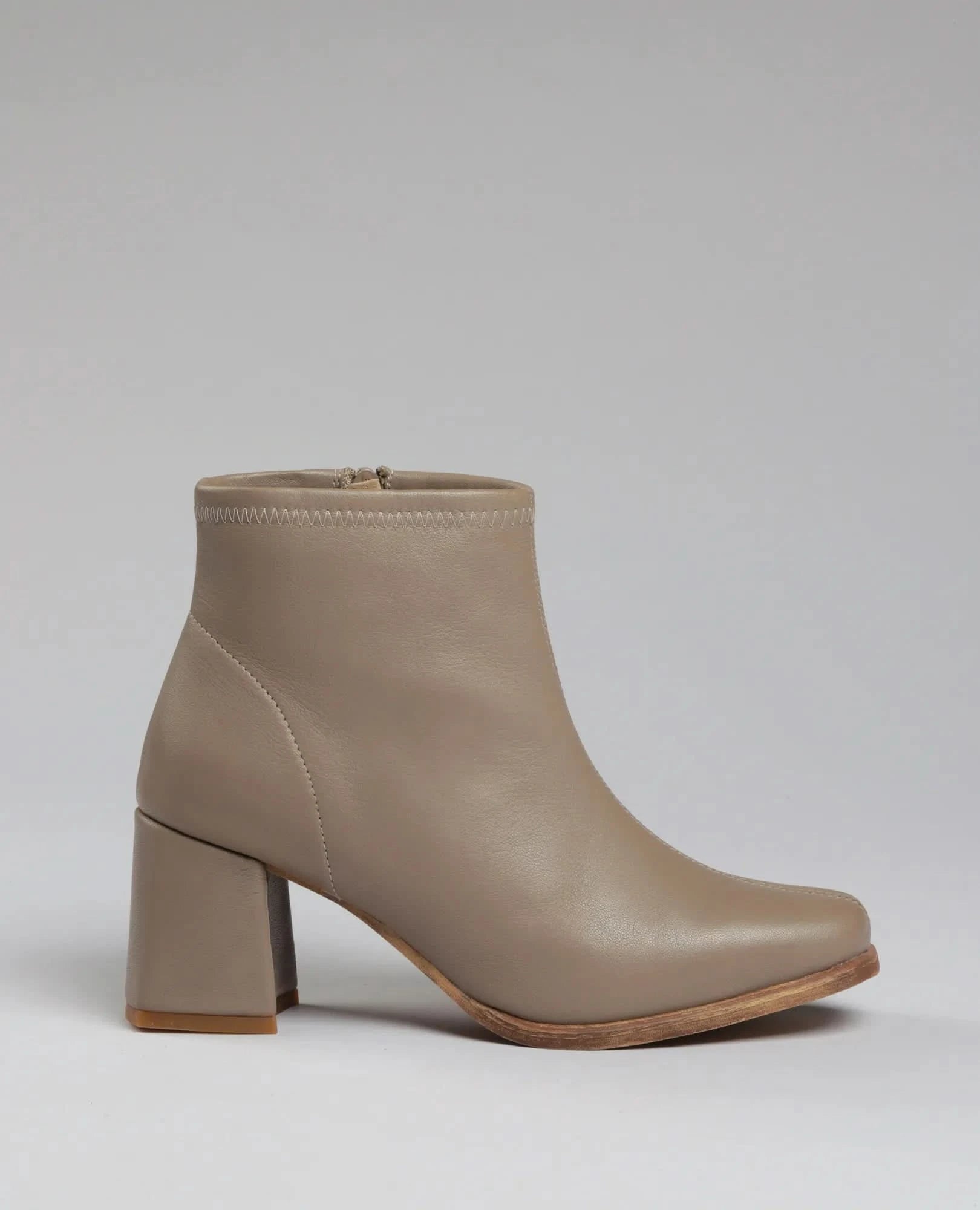 מגפוני עקב - רונה לי - B Unique - מגפונים