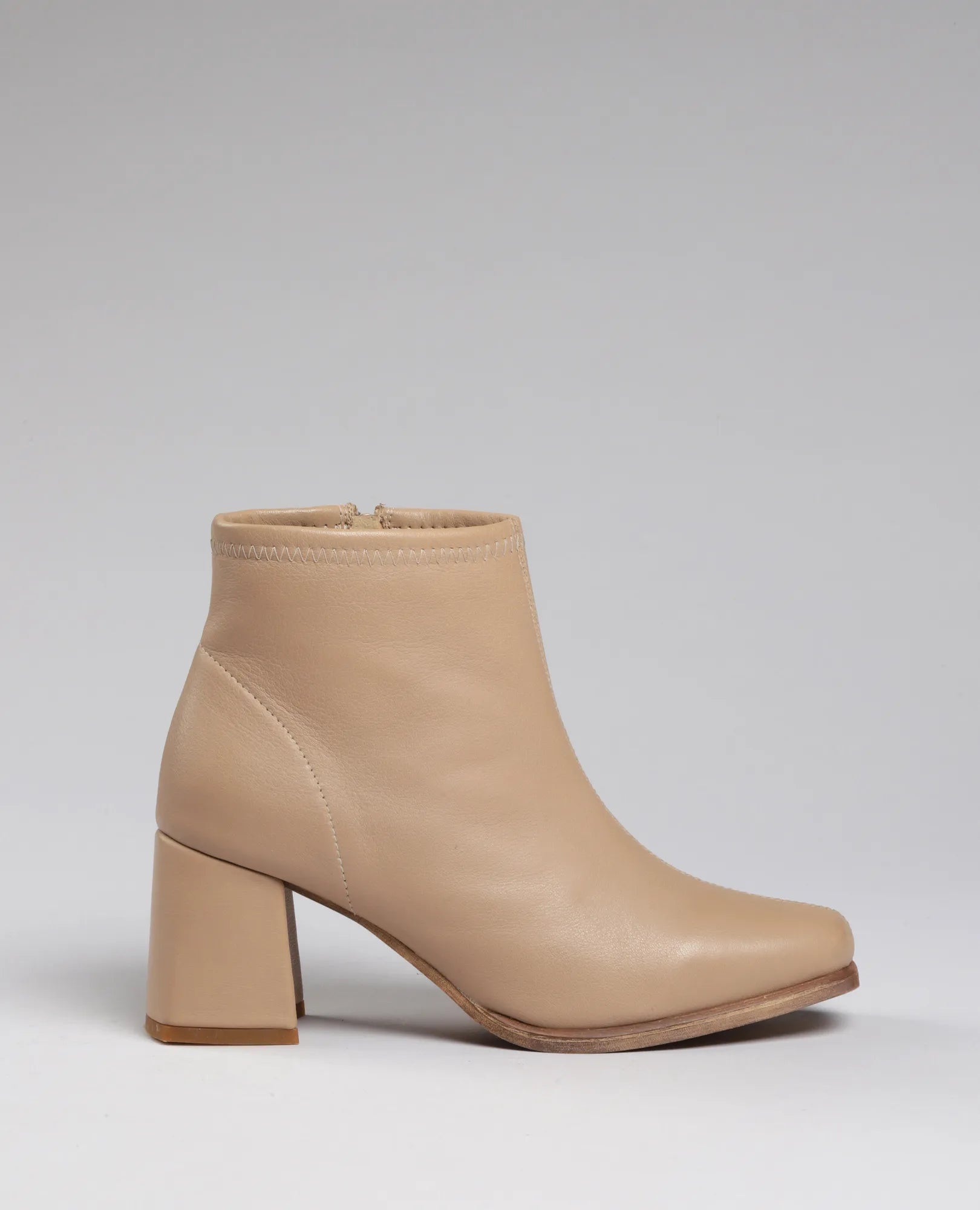 מגפוני עקב - רונה לי - B Unique - מגפונים