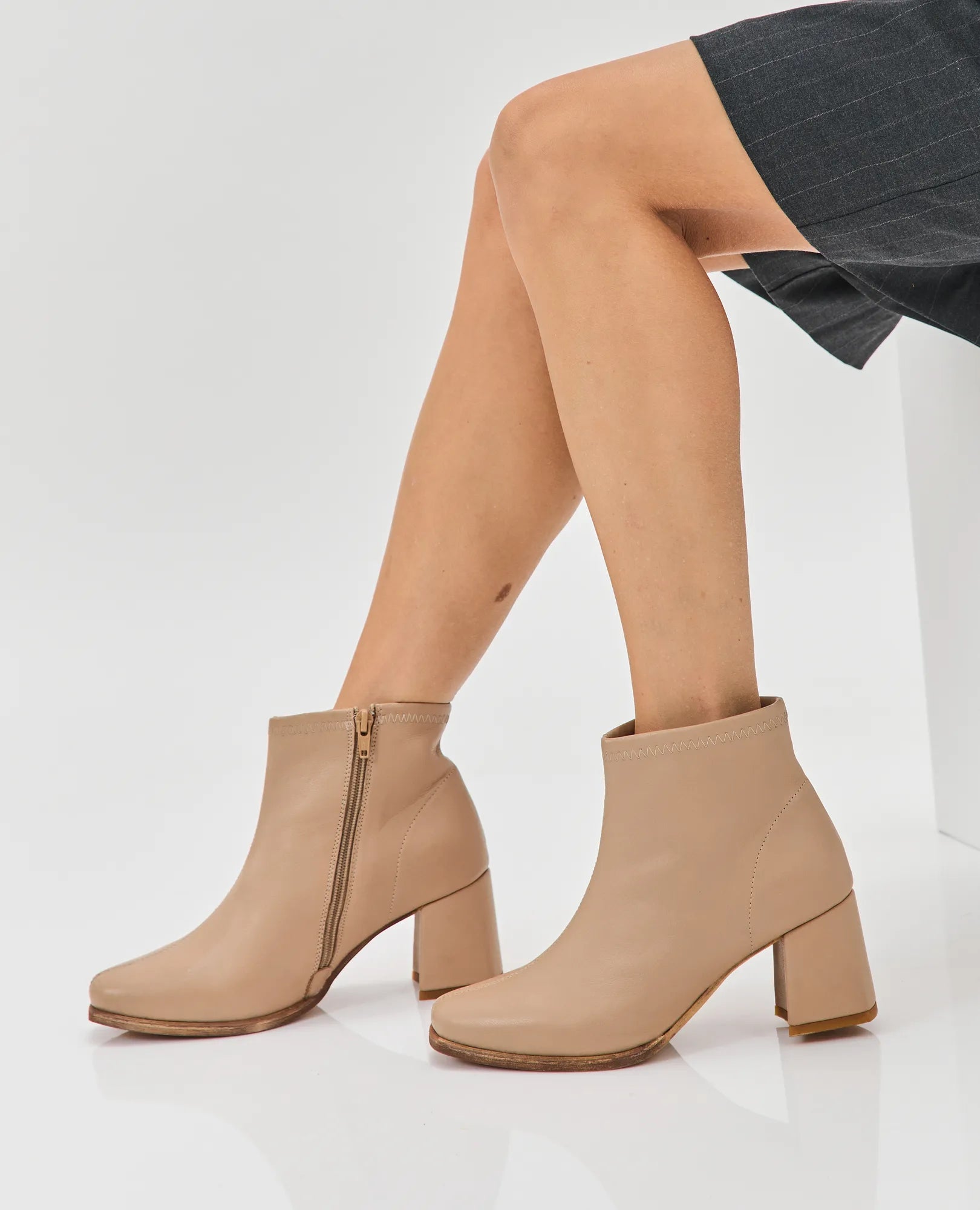 מגפוני עקב - רונה לי - B Unique - מגפונים