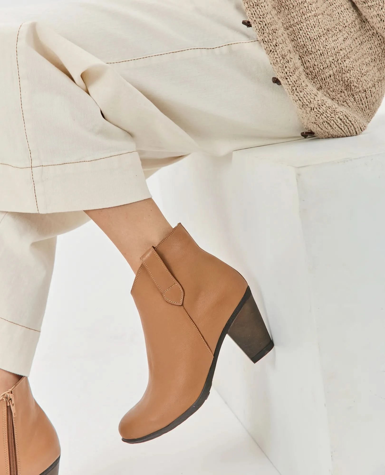 מגפוני עקב- אליאן - B Unique -