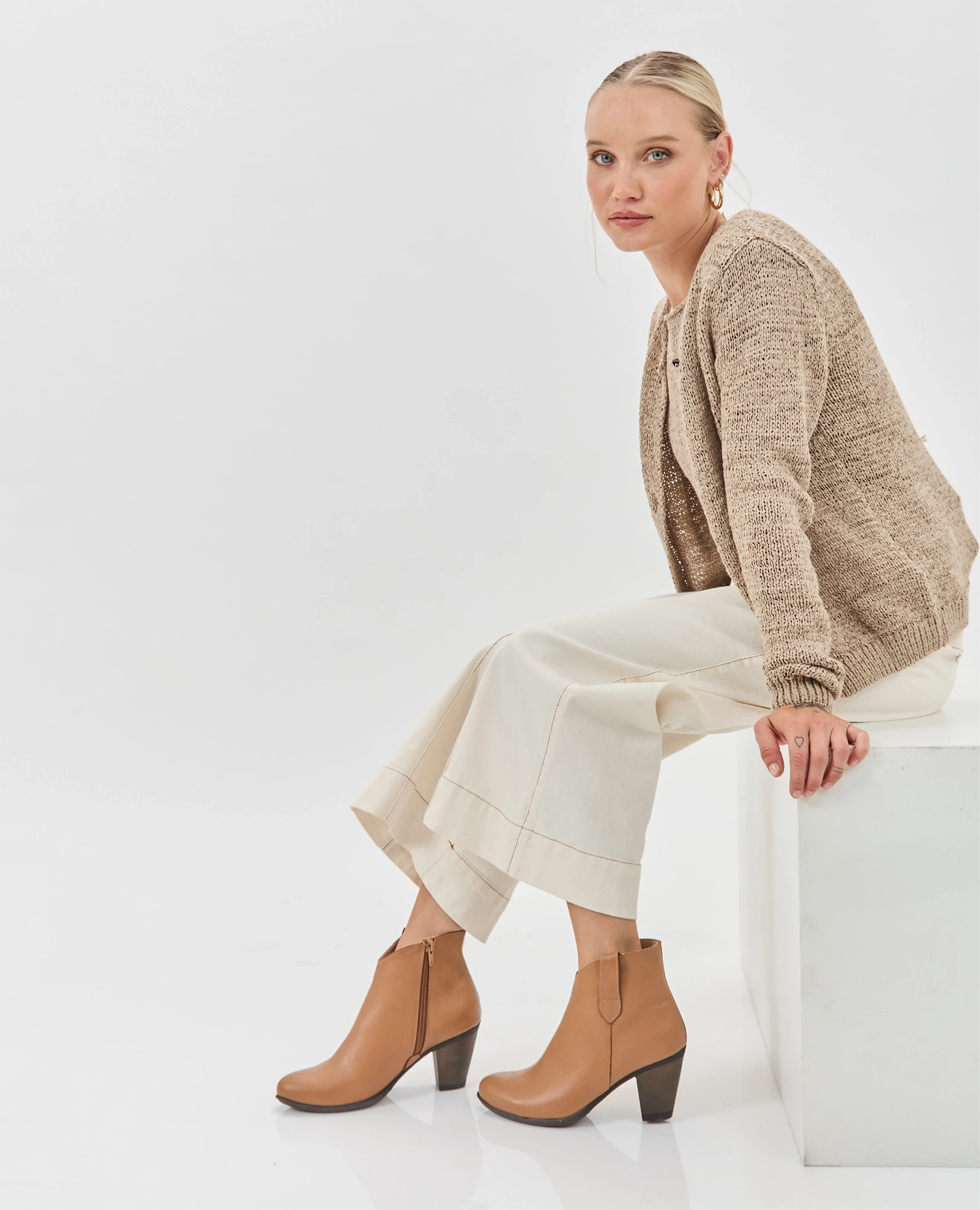 מגפוני עקב- אליאן - B Unique -