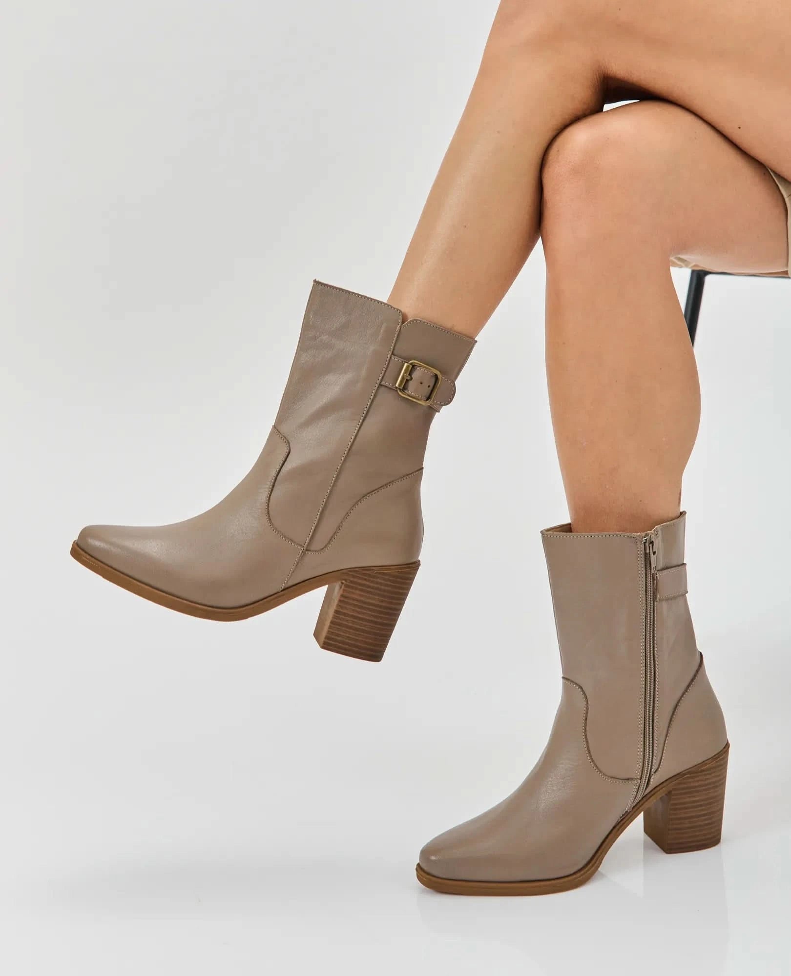 מגפוני עקב - אשלי - B Unique - מגפונים