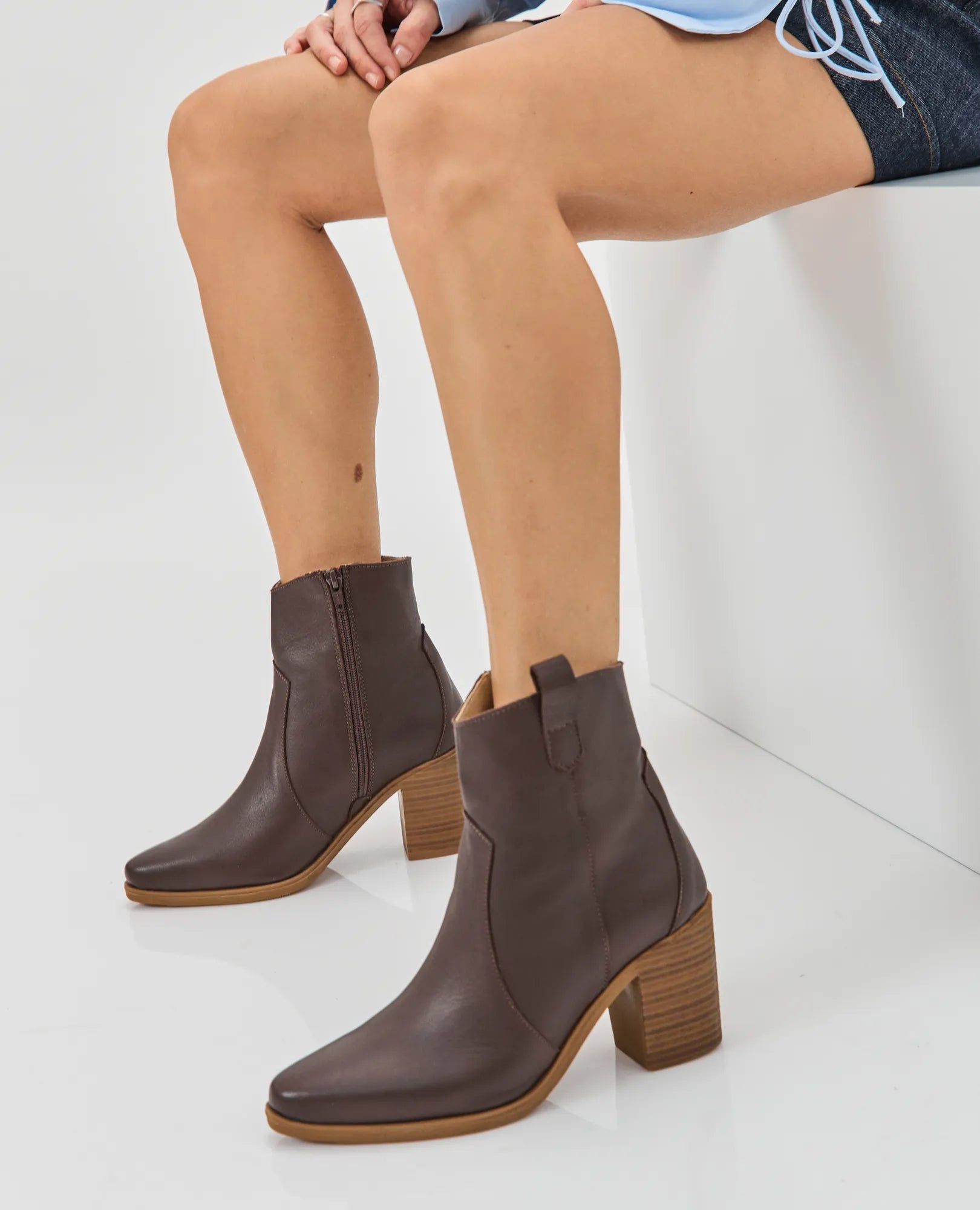 מגפוני עקב - מרי קייט - B Unique - מגפונים