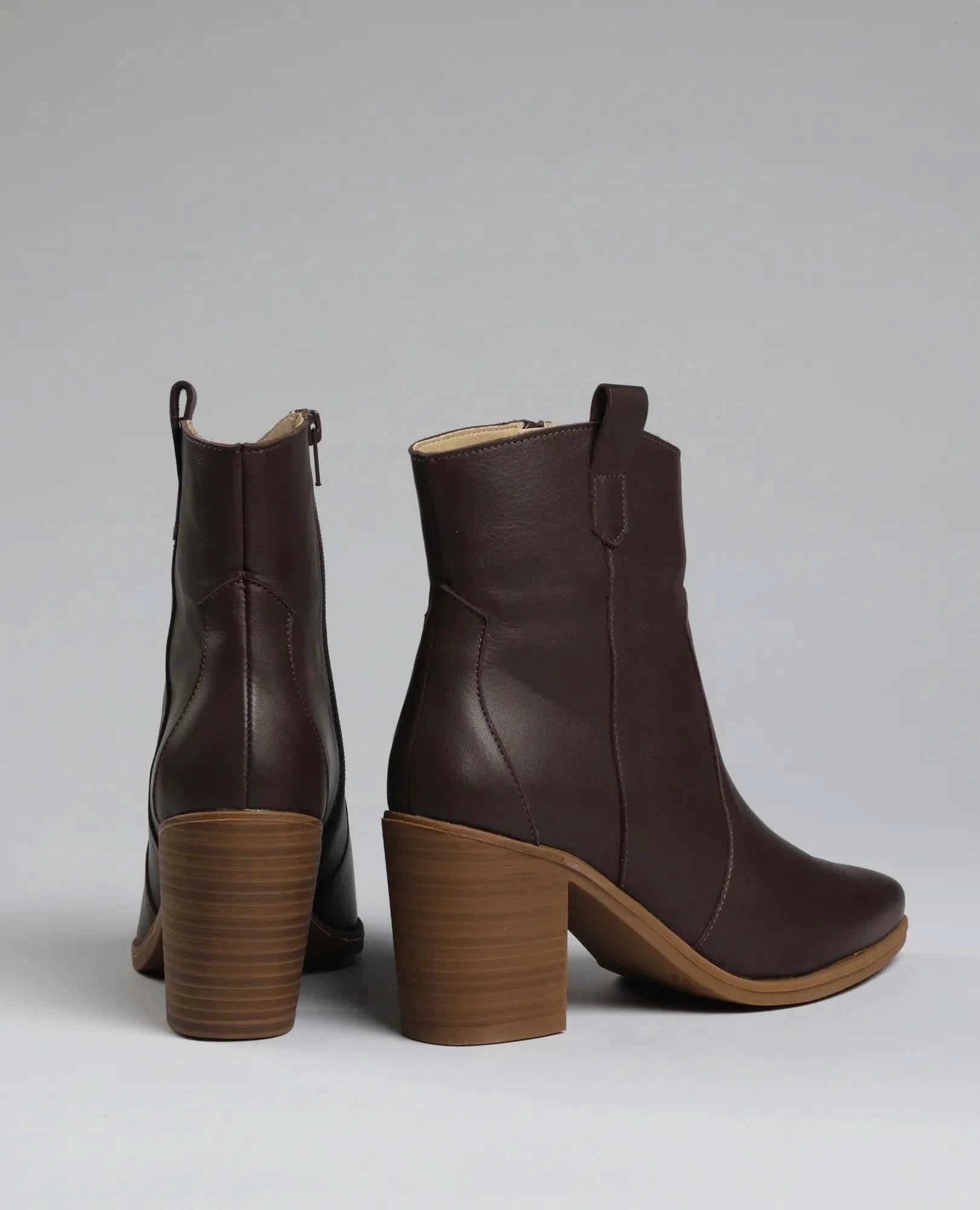 מגפוני עקב - מרי קייט - B Unique - מגפונים