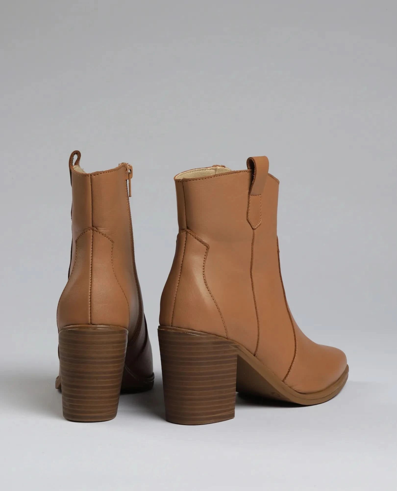 מגפוני עקב - מרי קייט - B Unique - מגפונים