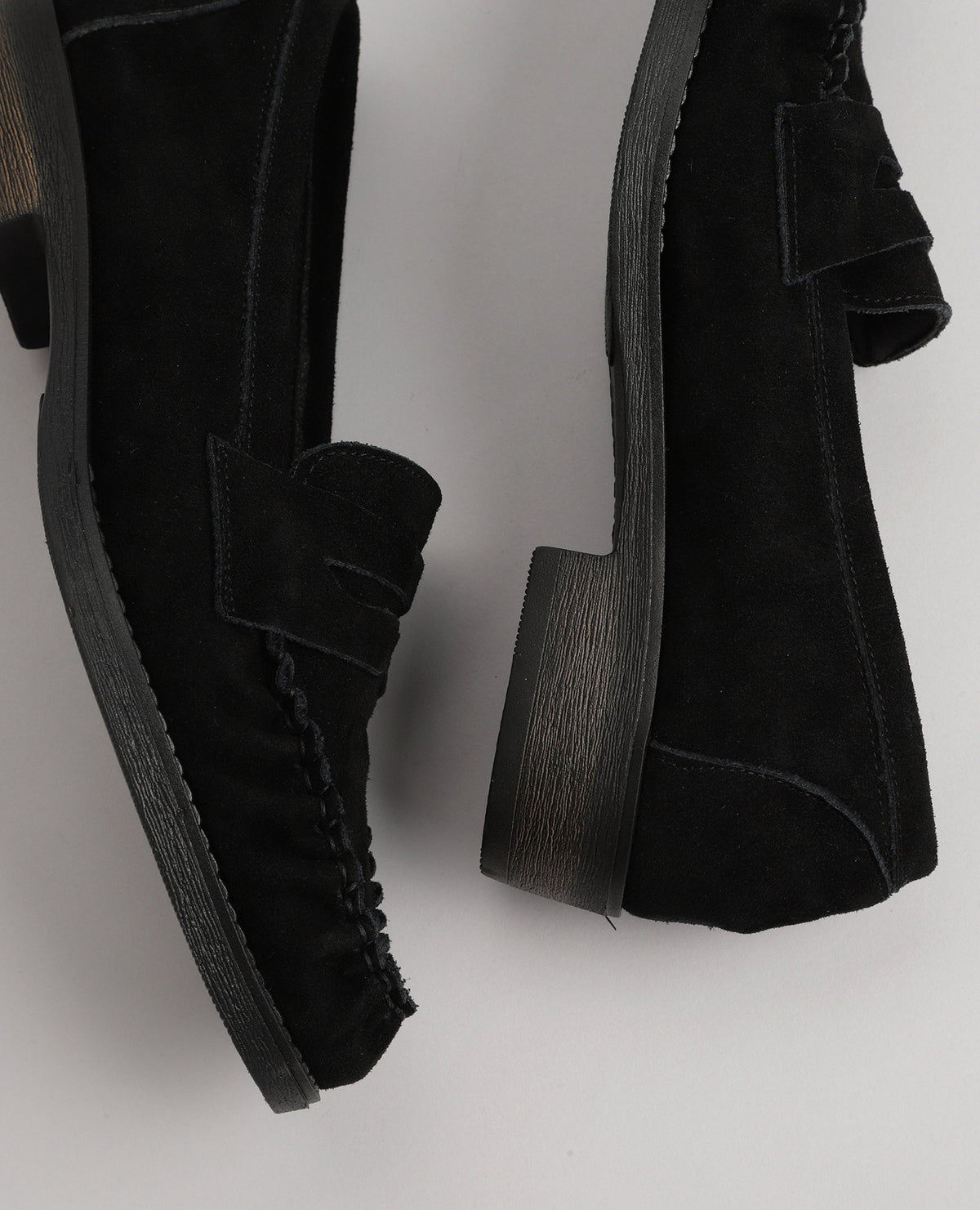 נעלי מוקסין - לבנת