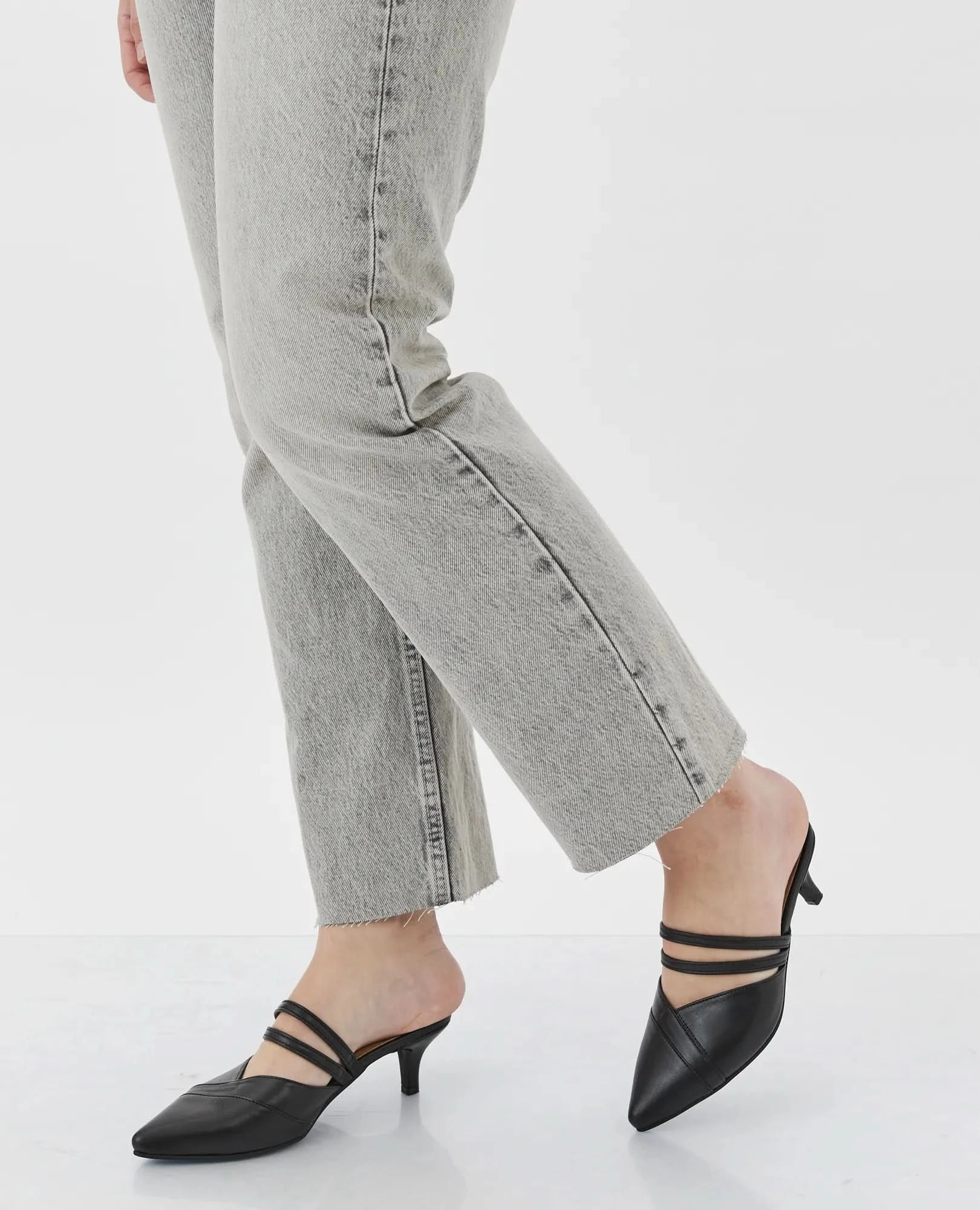 כפכפי עקב אלגנטיים- קדם