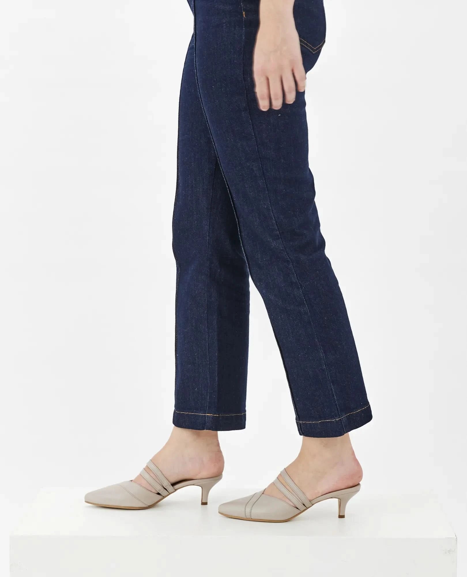 כפכפי עקב אלגנטיים- קדם