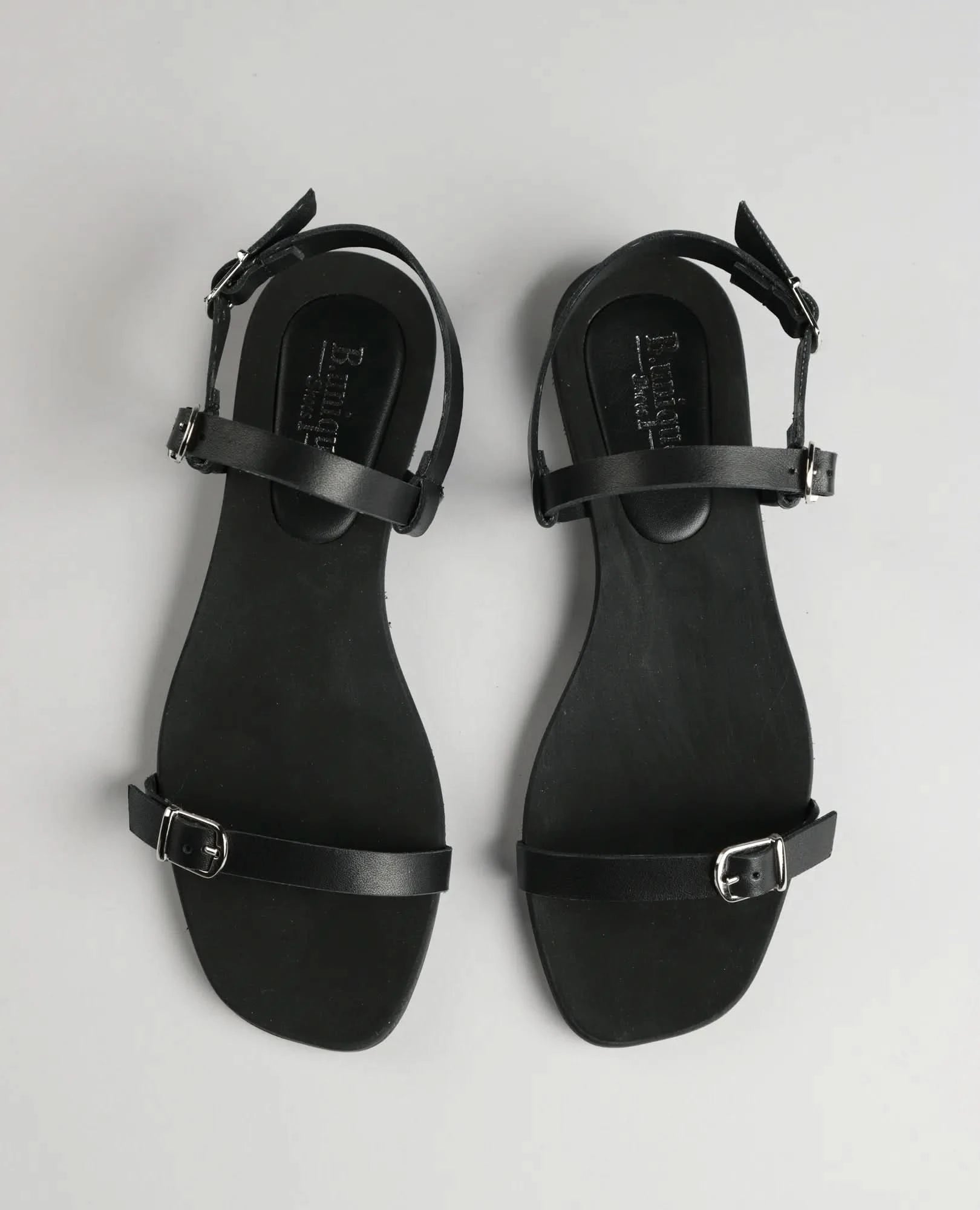 סנדלים שטוחים - אווריל - B Unique