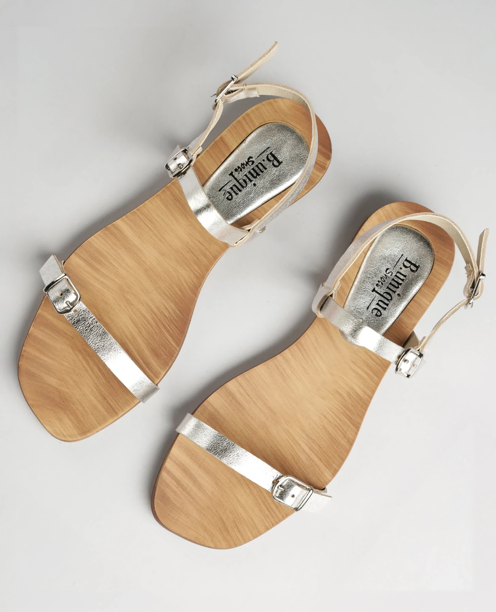 סנדלים שטוחים - אווריל - B Unique