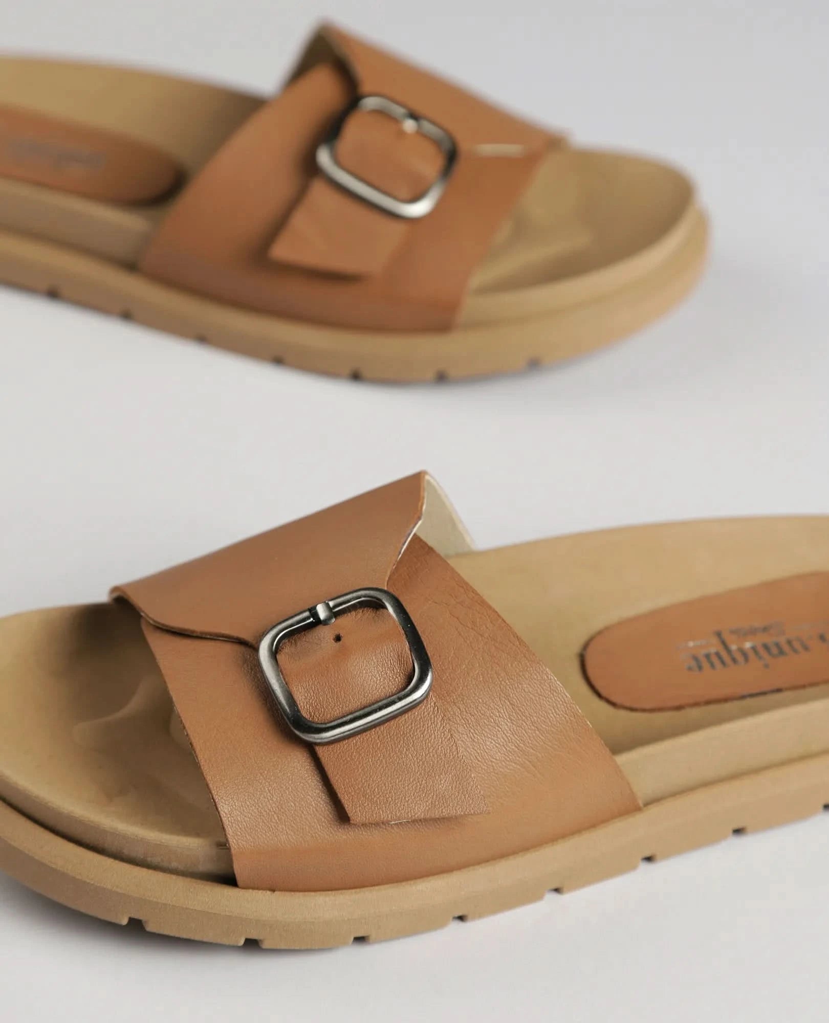 כפכפים שטוחים - אלמה - B Unique