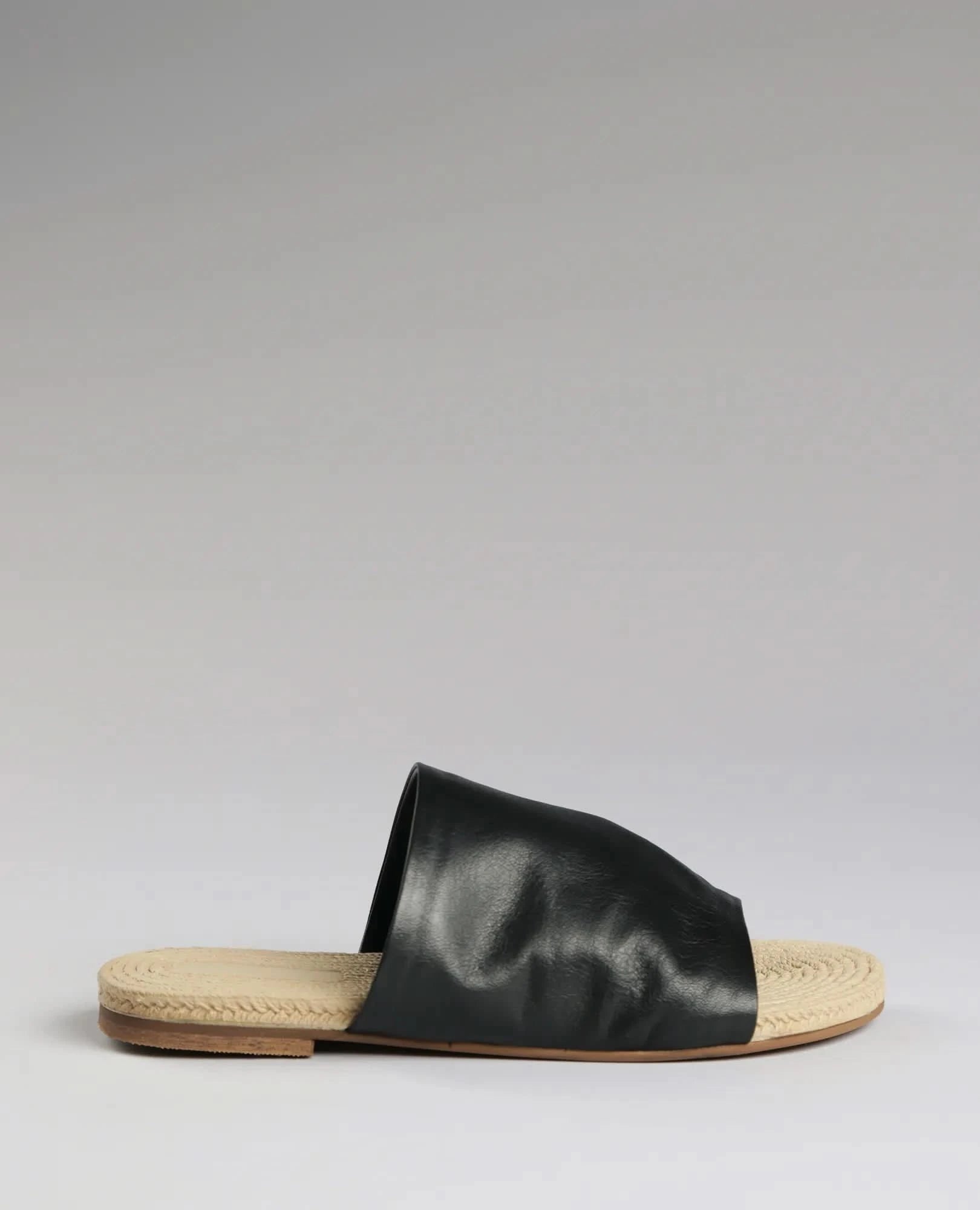 כפכפים שטוחים - טריניטי - B Unique