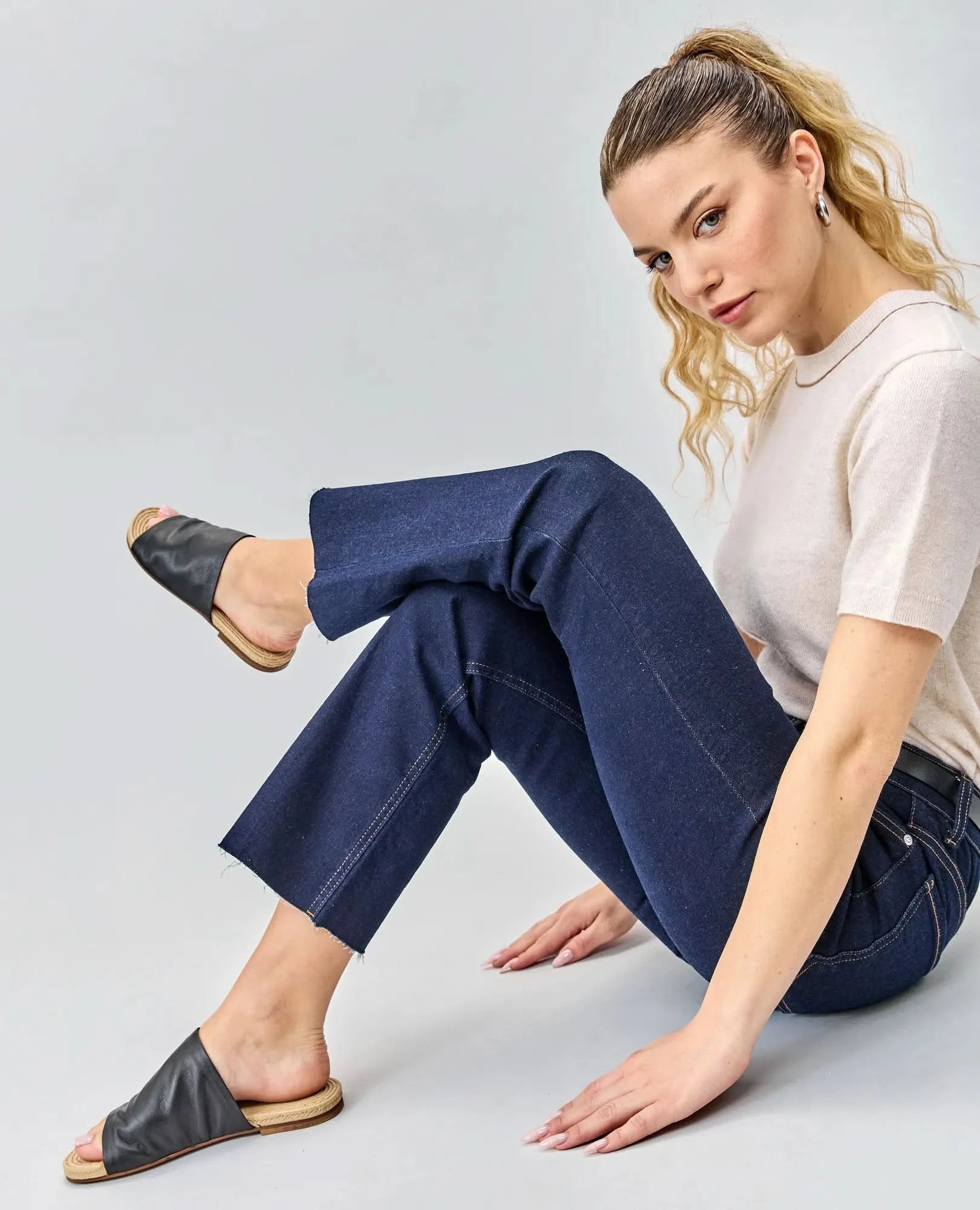 כפכפים שטוחים - טריניטי - B Unique