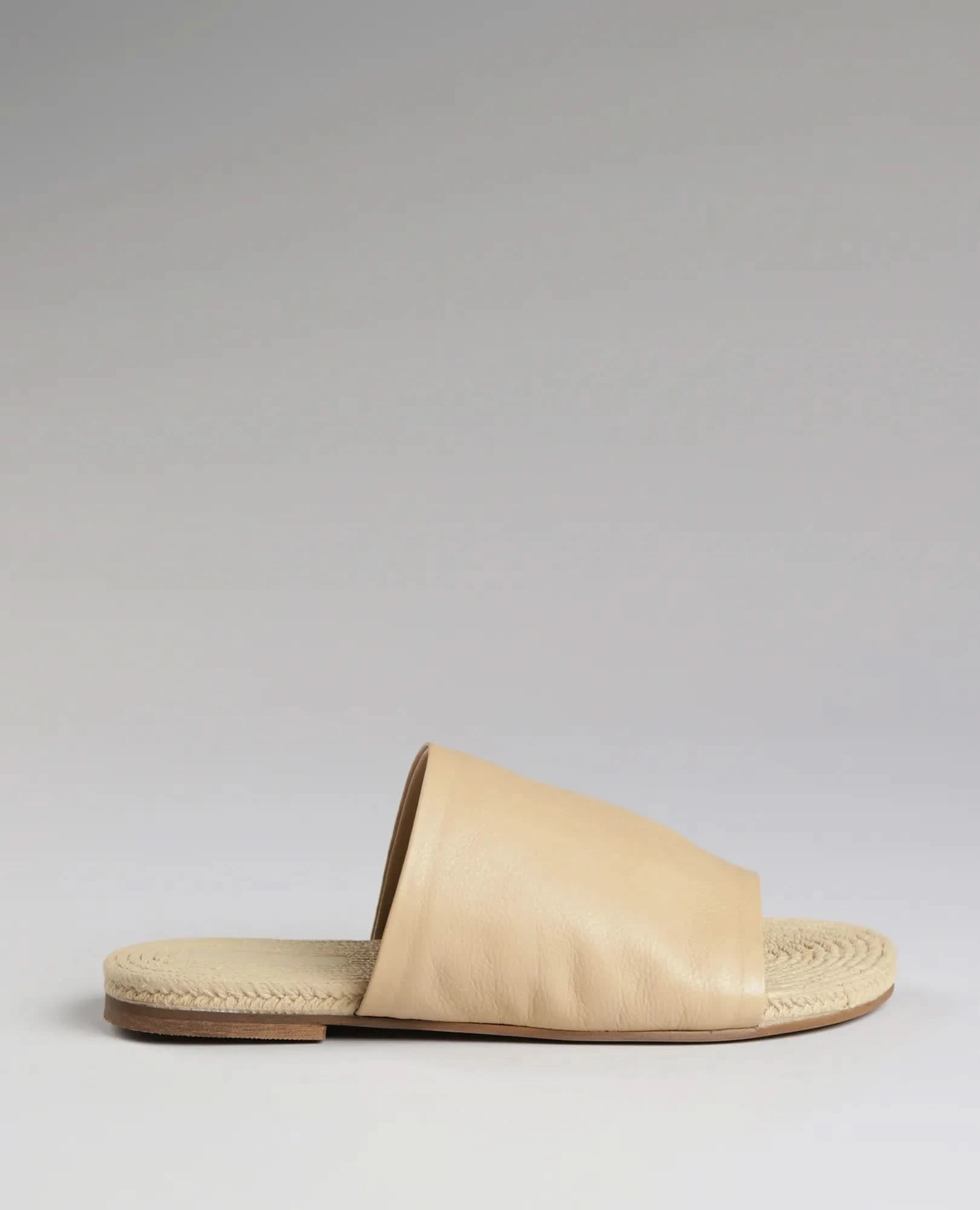 כפכפים שטוחים - טריניטי - B Unique