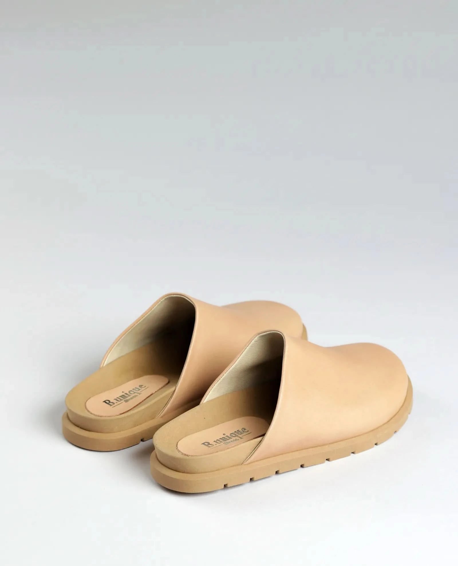 כפכפים סגורים - אלנור - B Unique