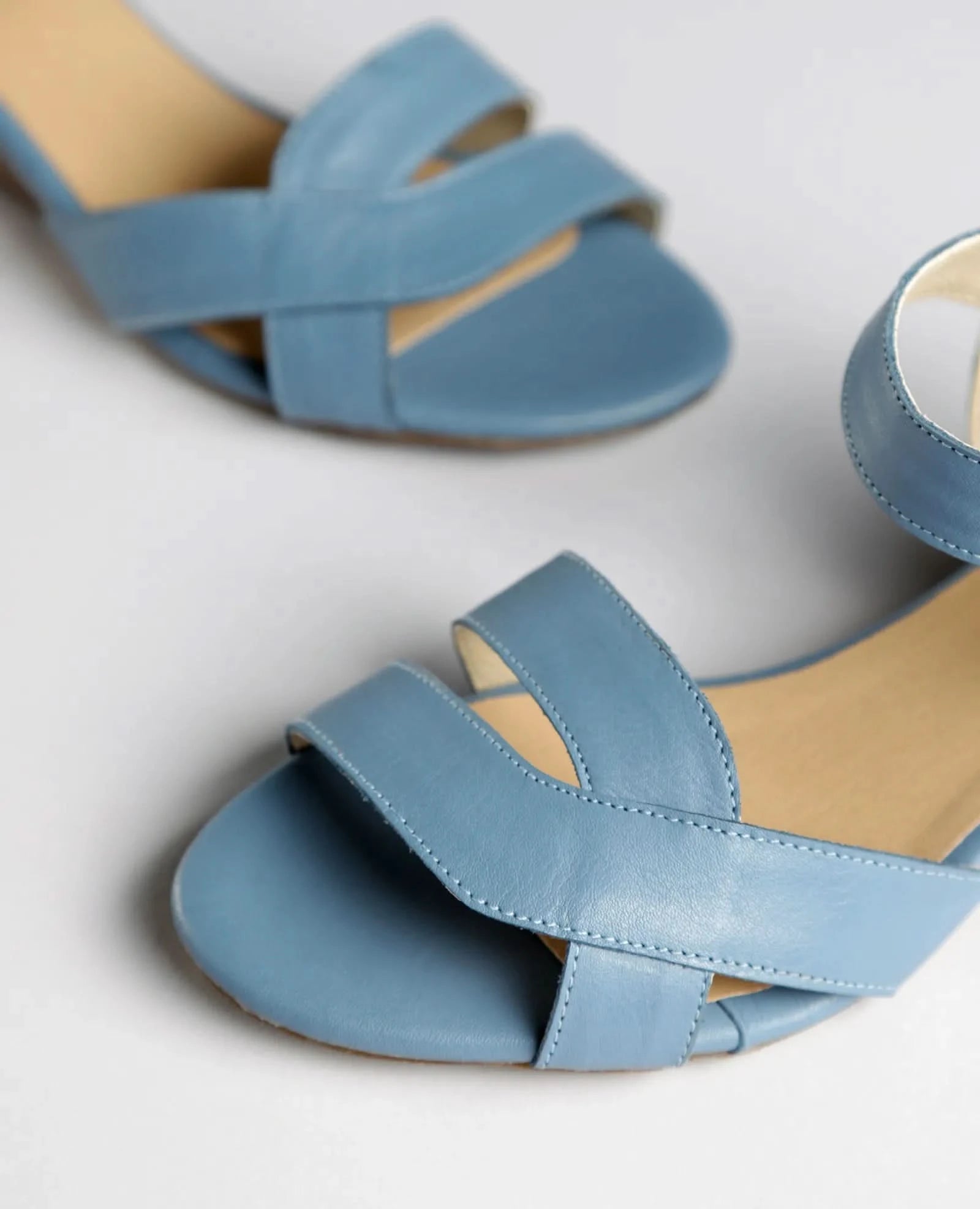 סנדלי רצועות - הילארי - B Unique