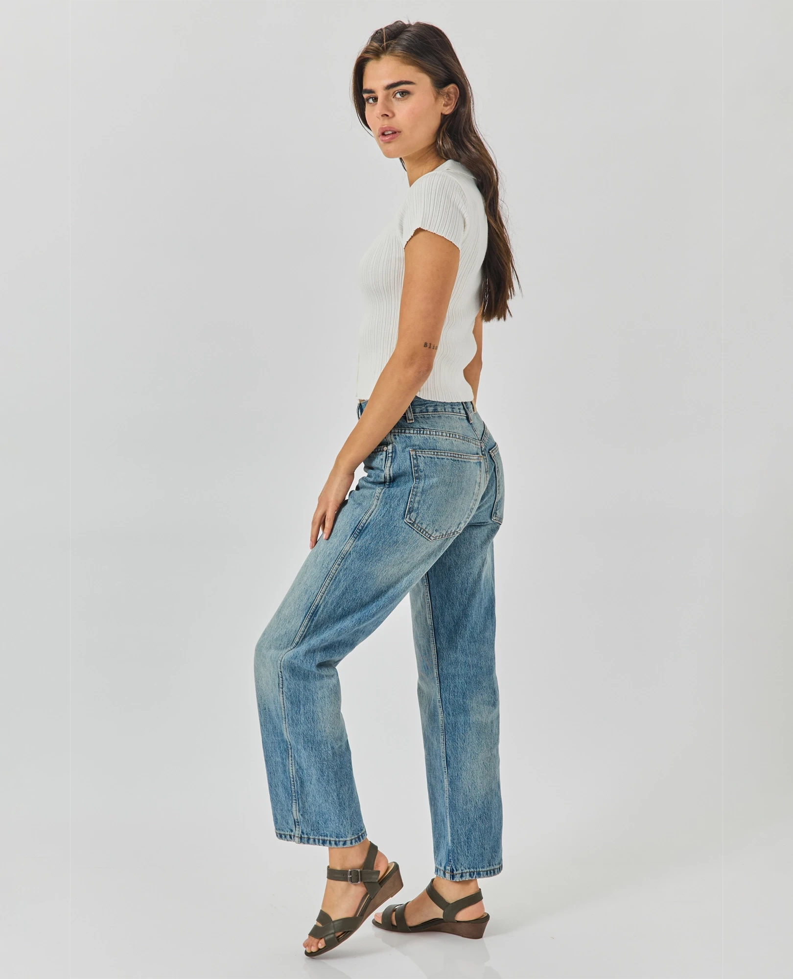 סנדלי רצועות - הילארי - B Unique - סנדלים