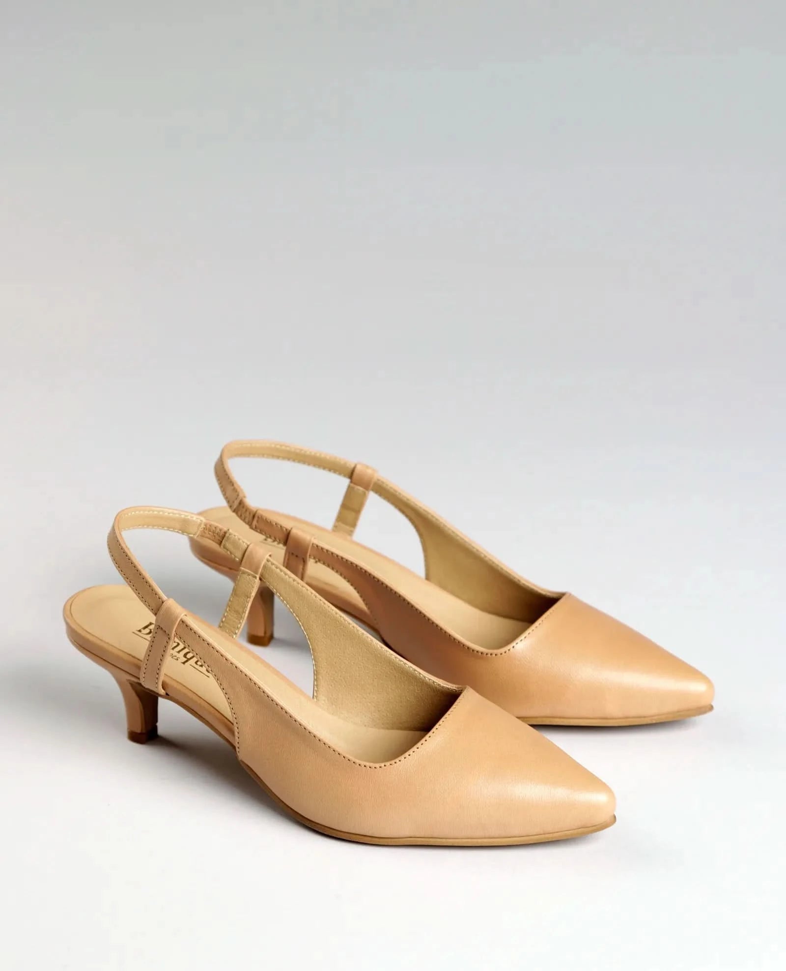 נעלי עקב קלאסיות - לוטם - B Unique