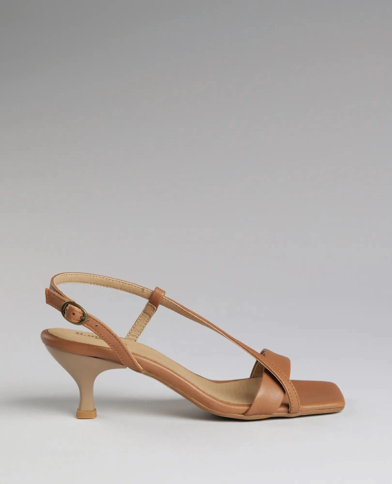 סנדלי עקב- קנדיס - B Unique