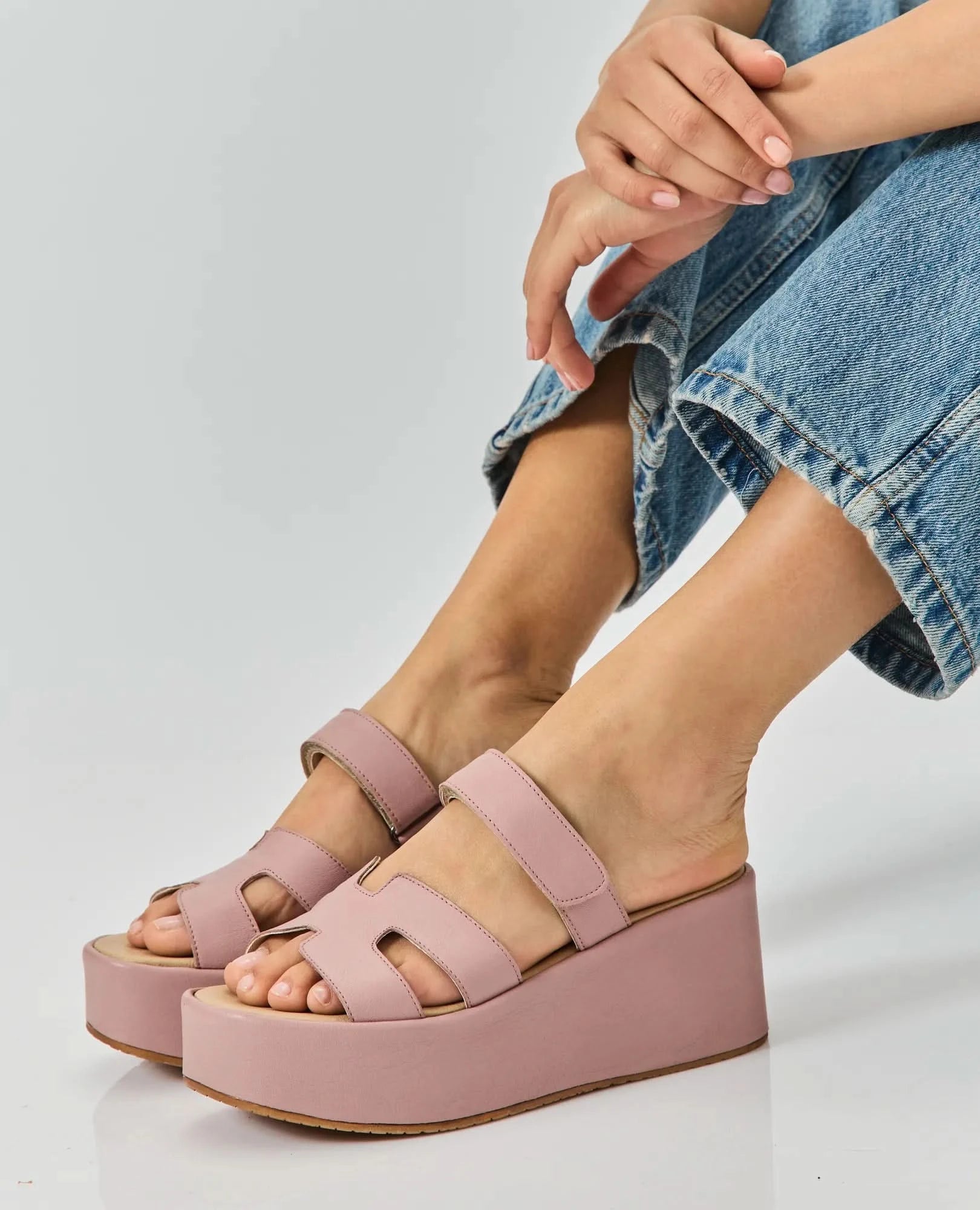 כפכפי פלטפורמה - דלפינה - B Unique - כפכפים