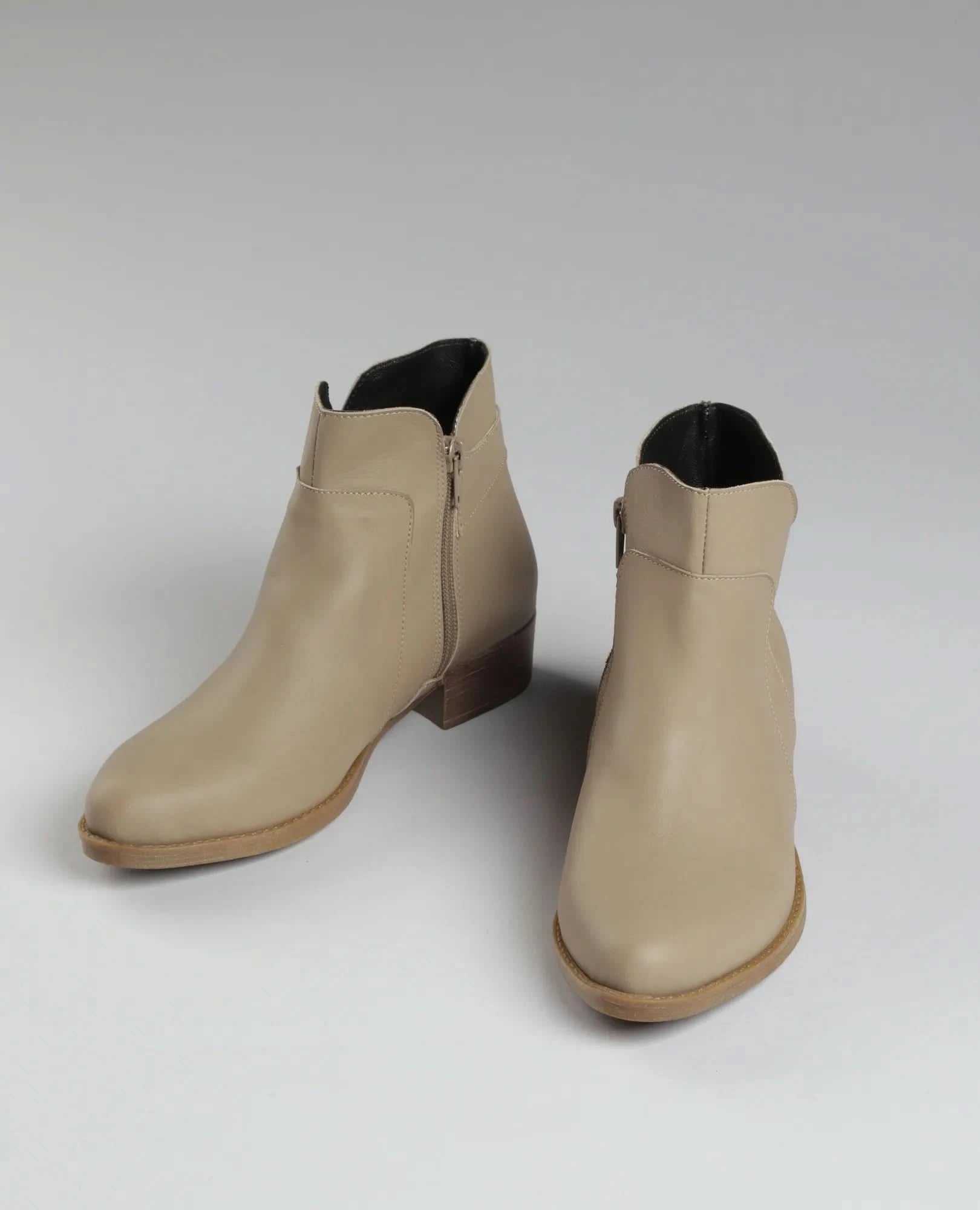 מגפונים עם אבזם- אוריה - B Unique - מגפונים