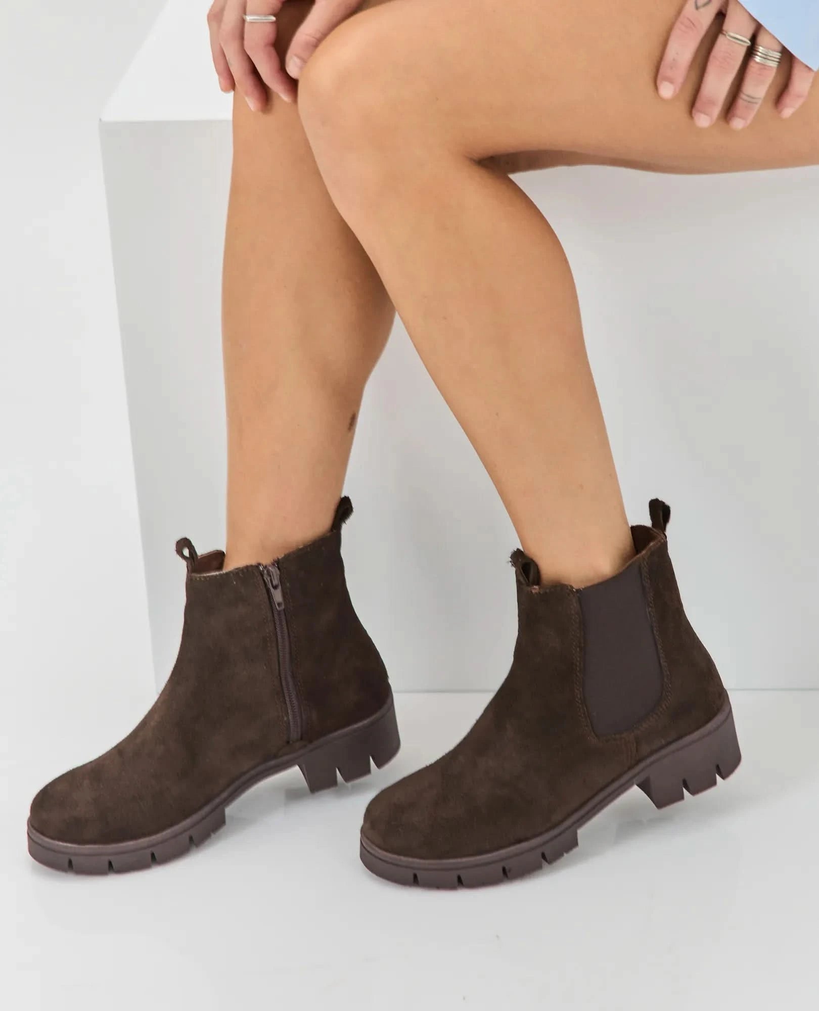 מגפוני צ'לסי- ענת - B Unique - מגפונים