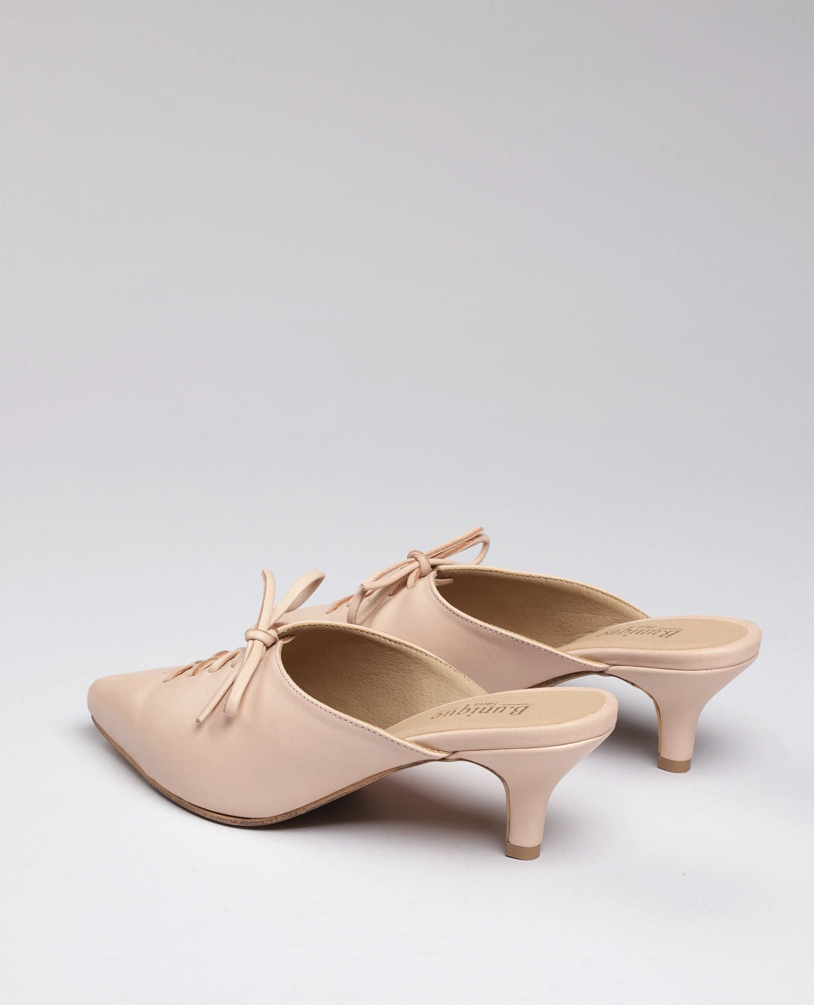 כפכפי עקב- היילה - B Unique - כפכפים