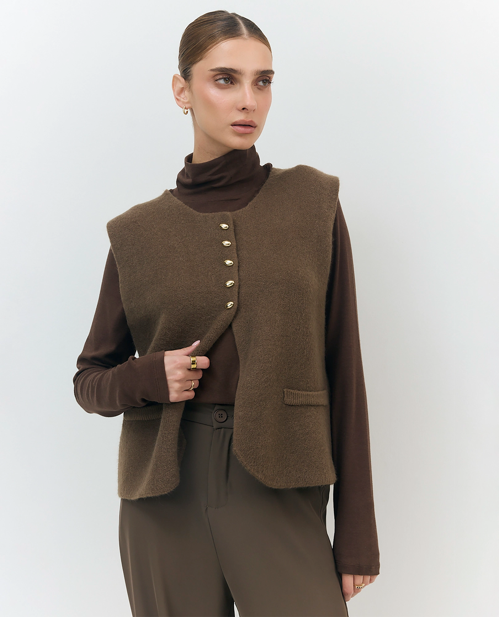 ווסט סריג מחוייט - B Unique - ווסטים