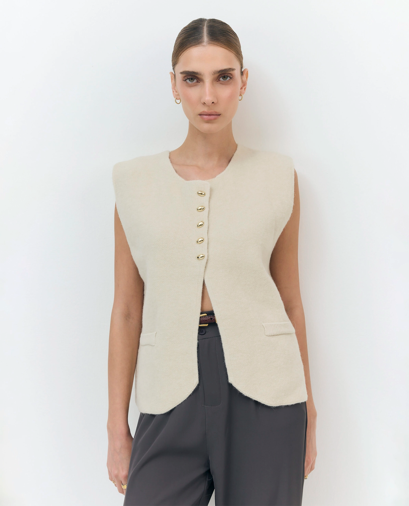 ווסט סריג מחוייט - B Unique - ווסטים