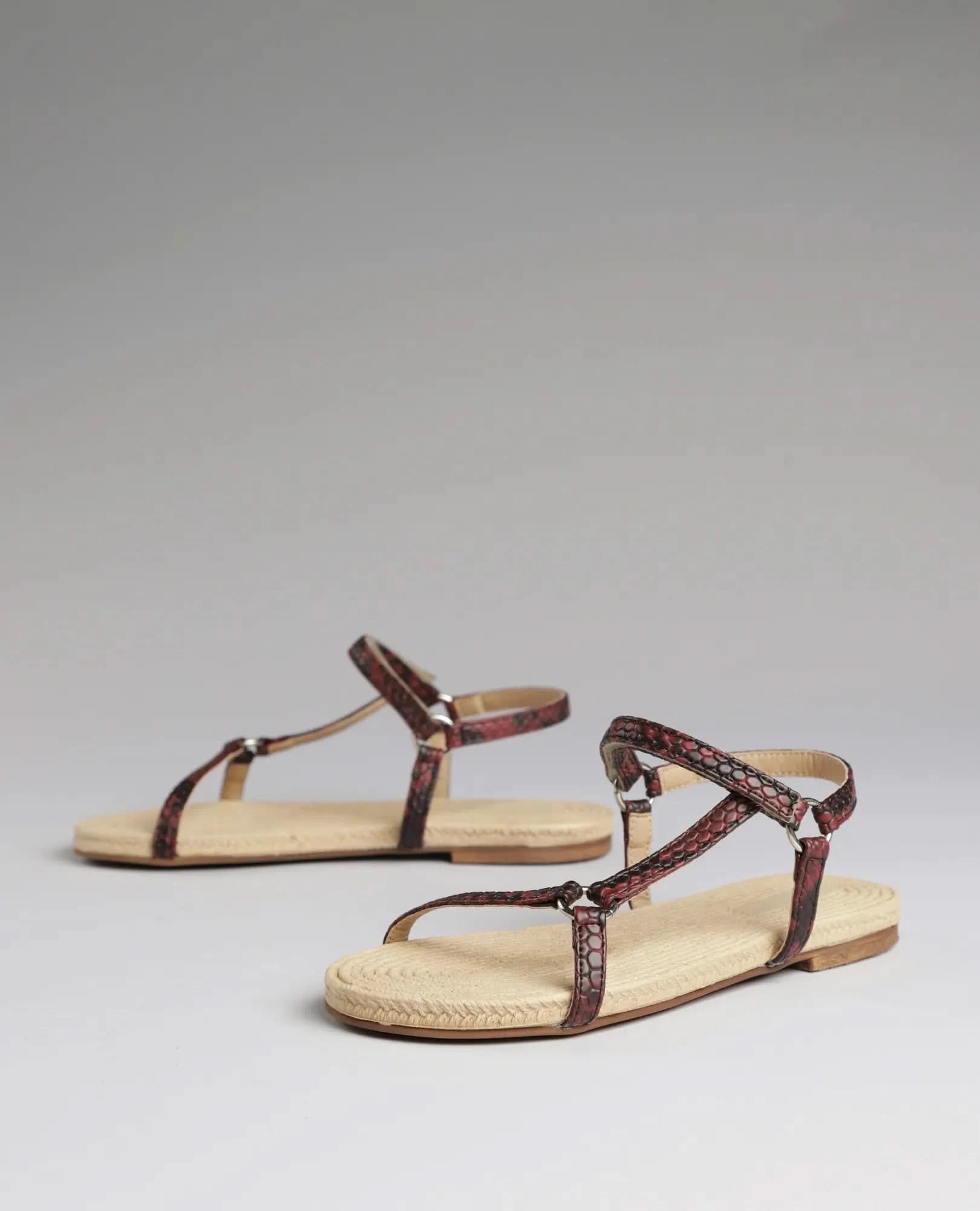 סנדלים שטוחים - ז'קלין - B Unique