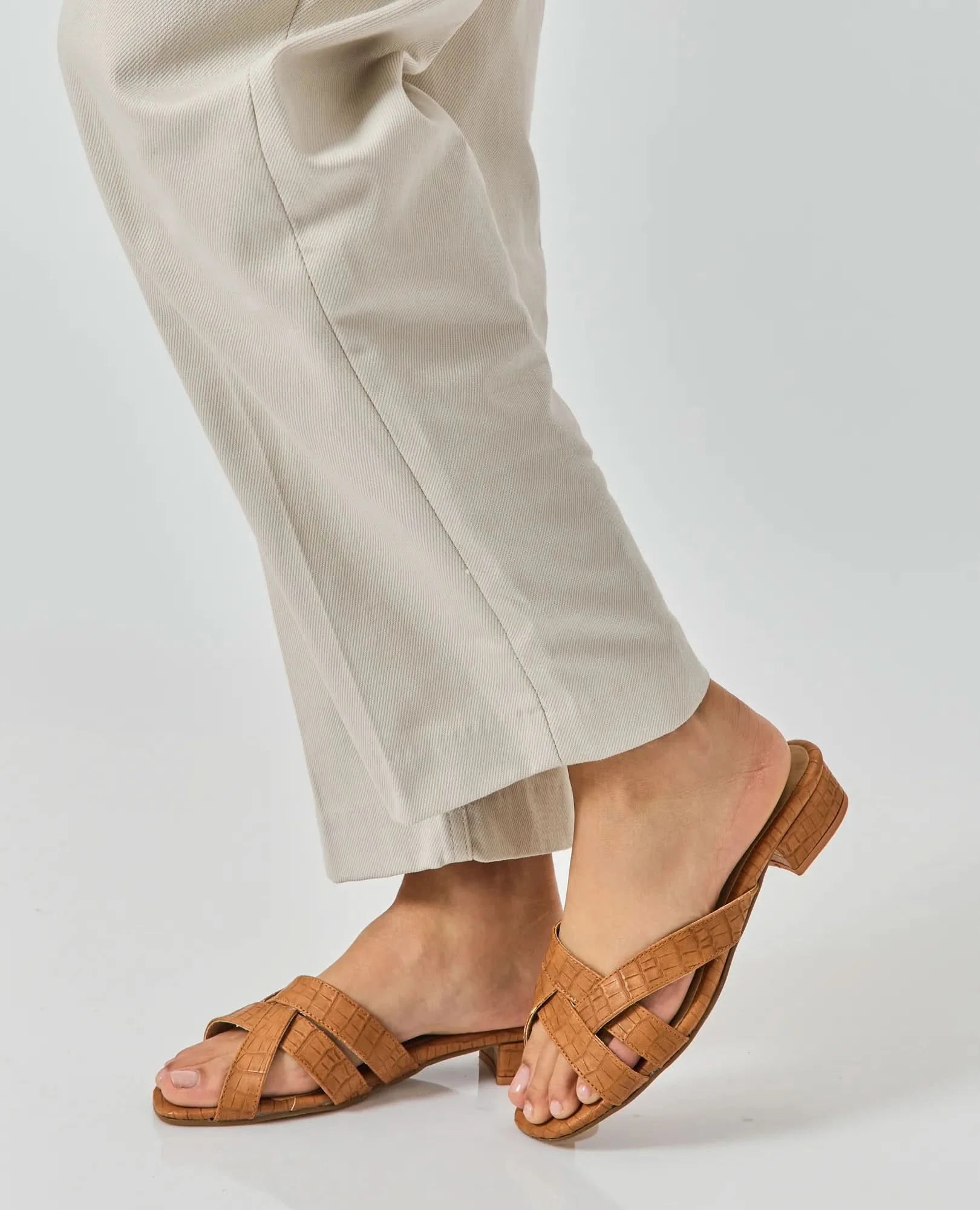 כפכפי רצועות - קווין - B Unique - כפכפים