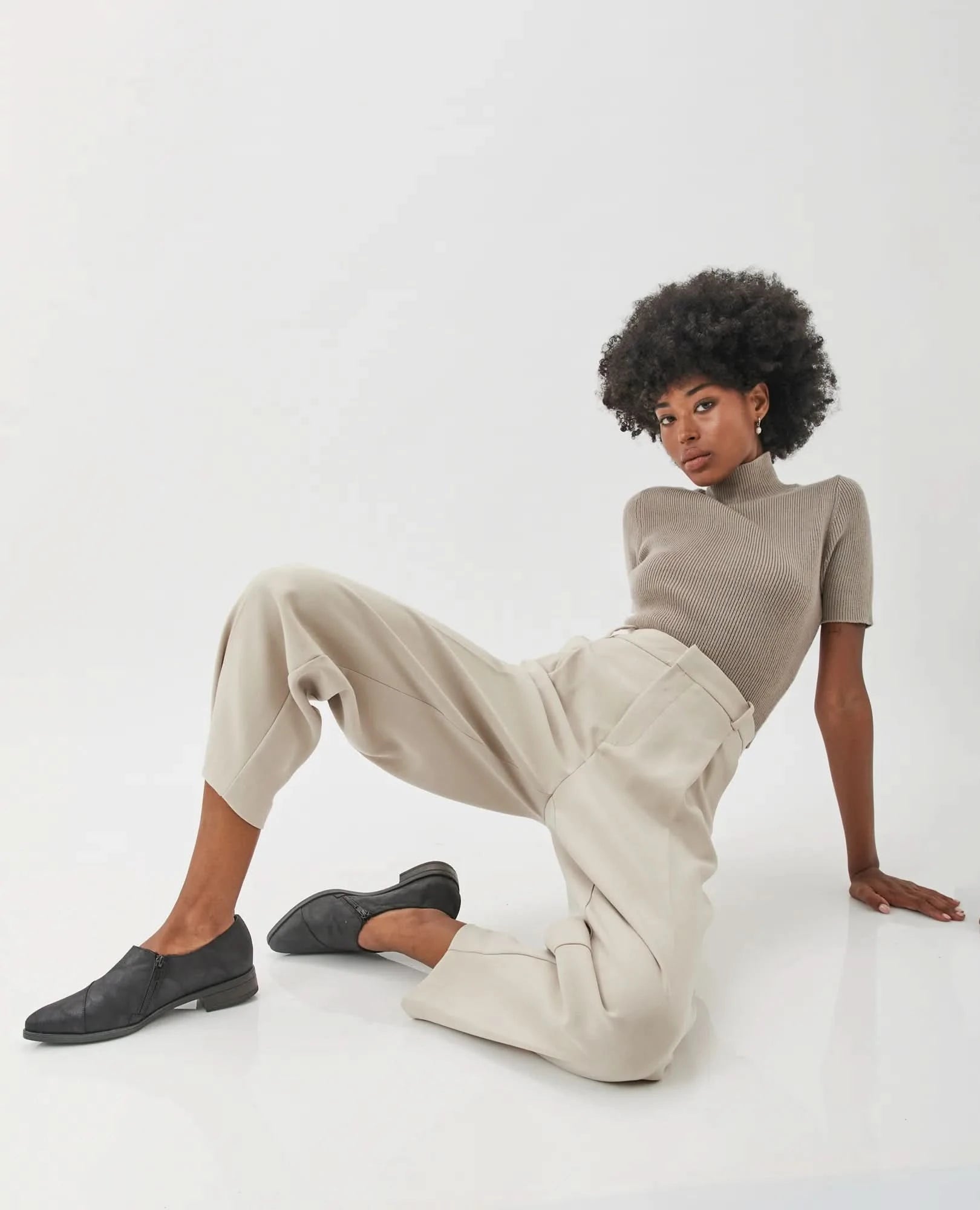 נעלי לאופר- אור - B Unique