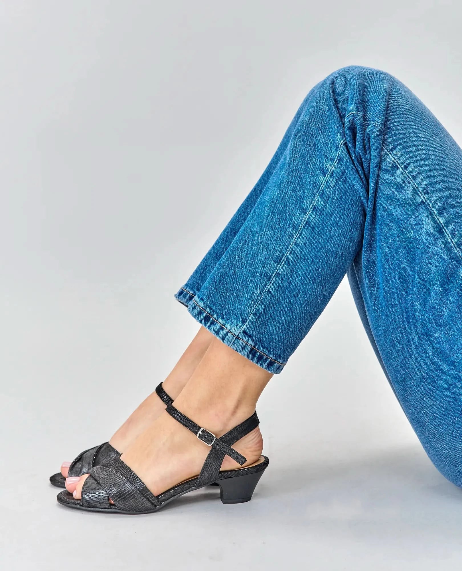 סנדלי עקב - ברידג'ט - B Unique