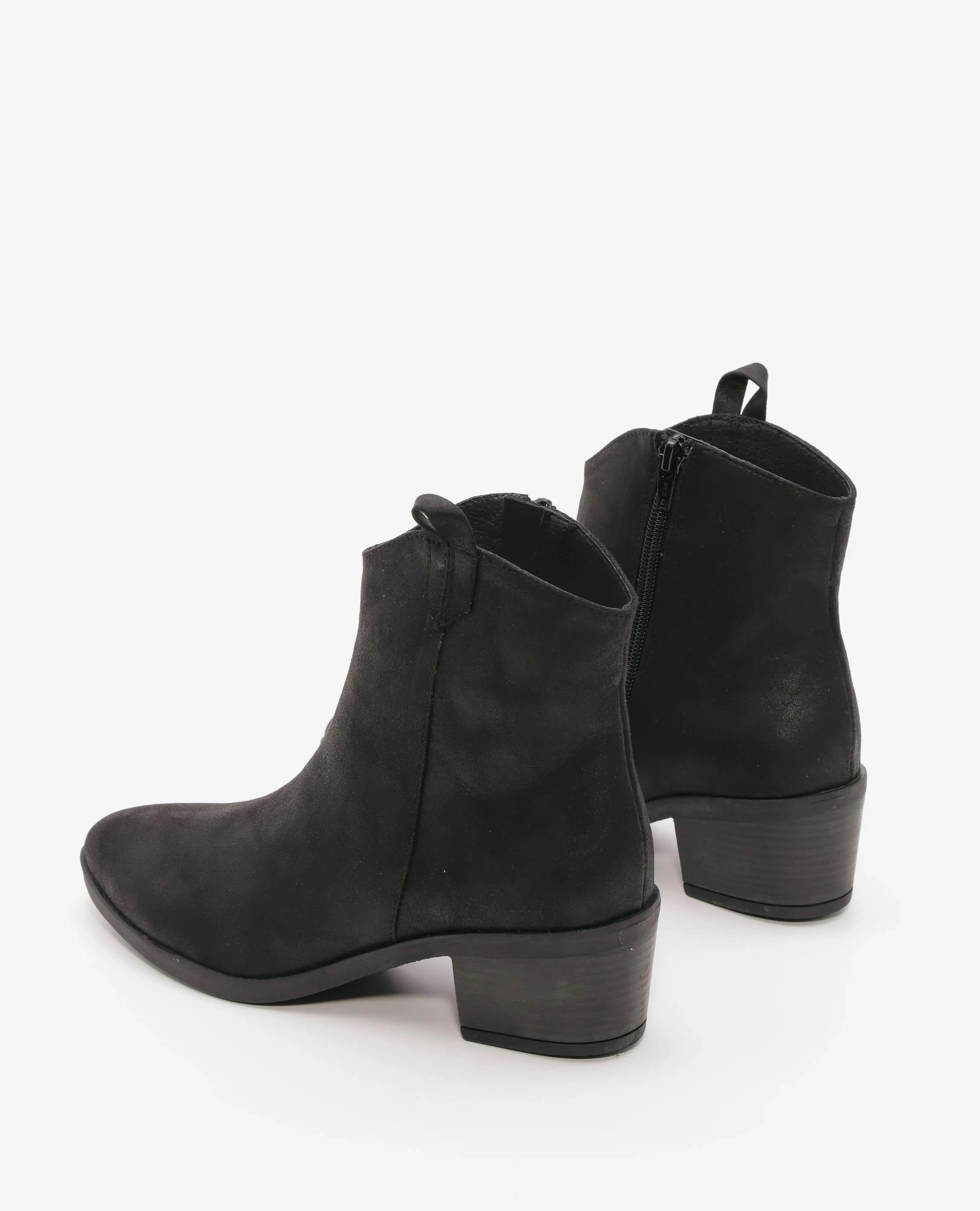 מגפוני בוקרים- עדי - B Unique