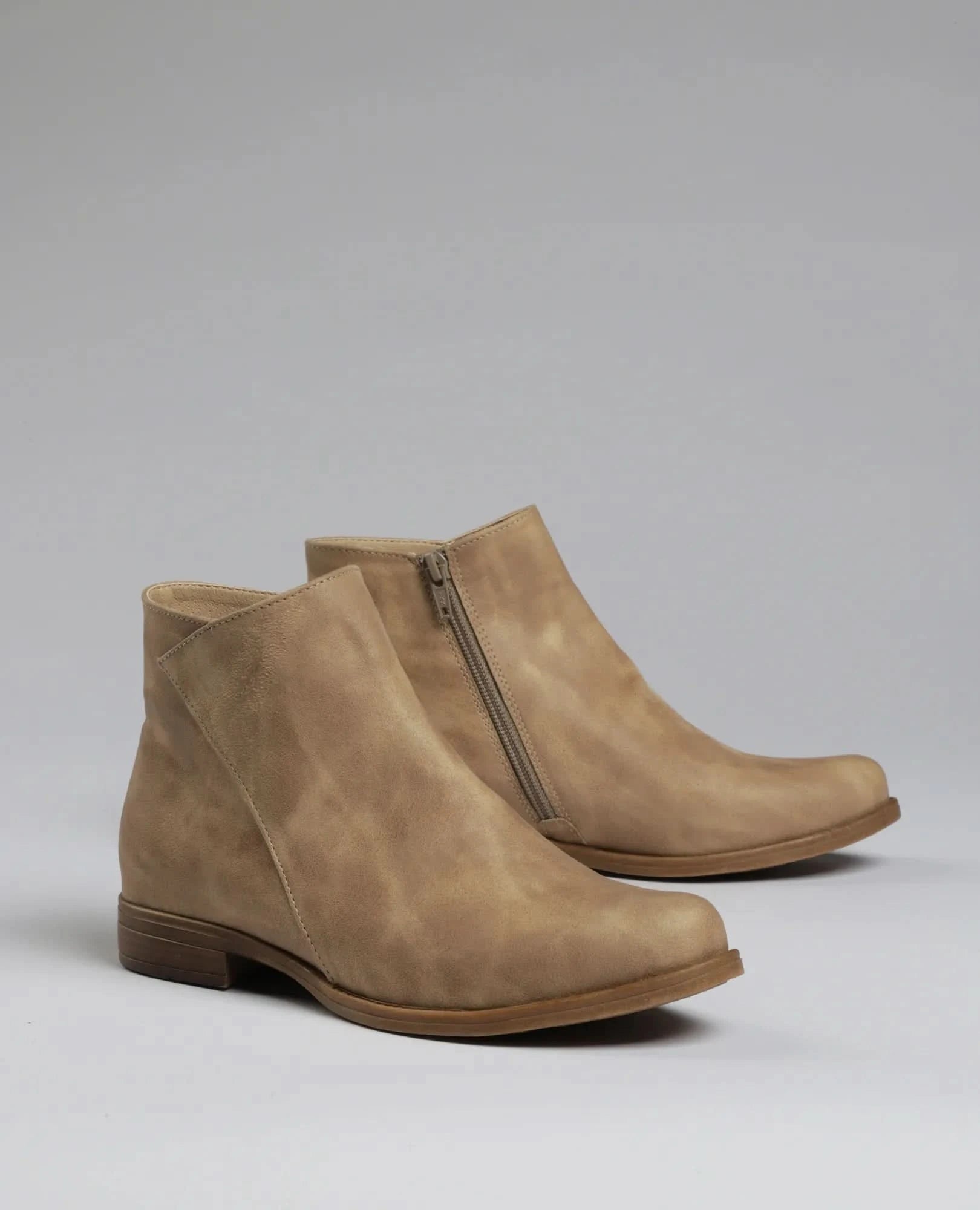 מגפונים שטוחים- נויה - B Unique - מגפונים