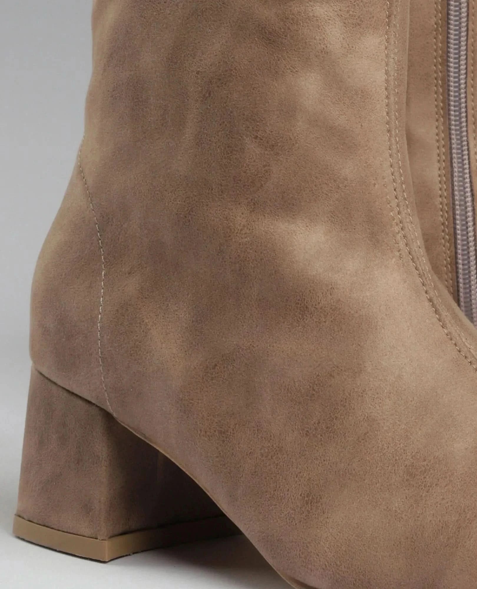 מגפוני שפיץ- ננסי - B Unique - מגפונים