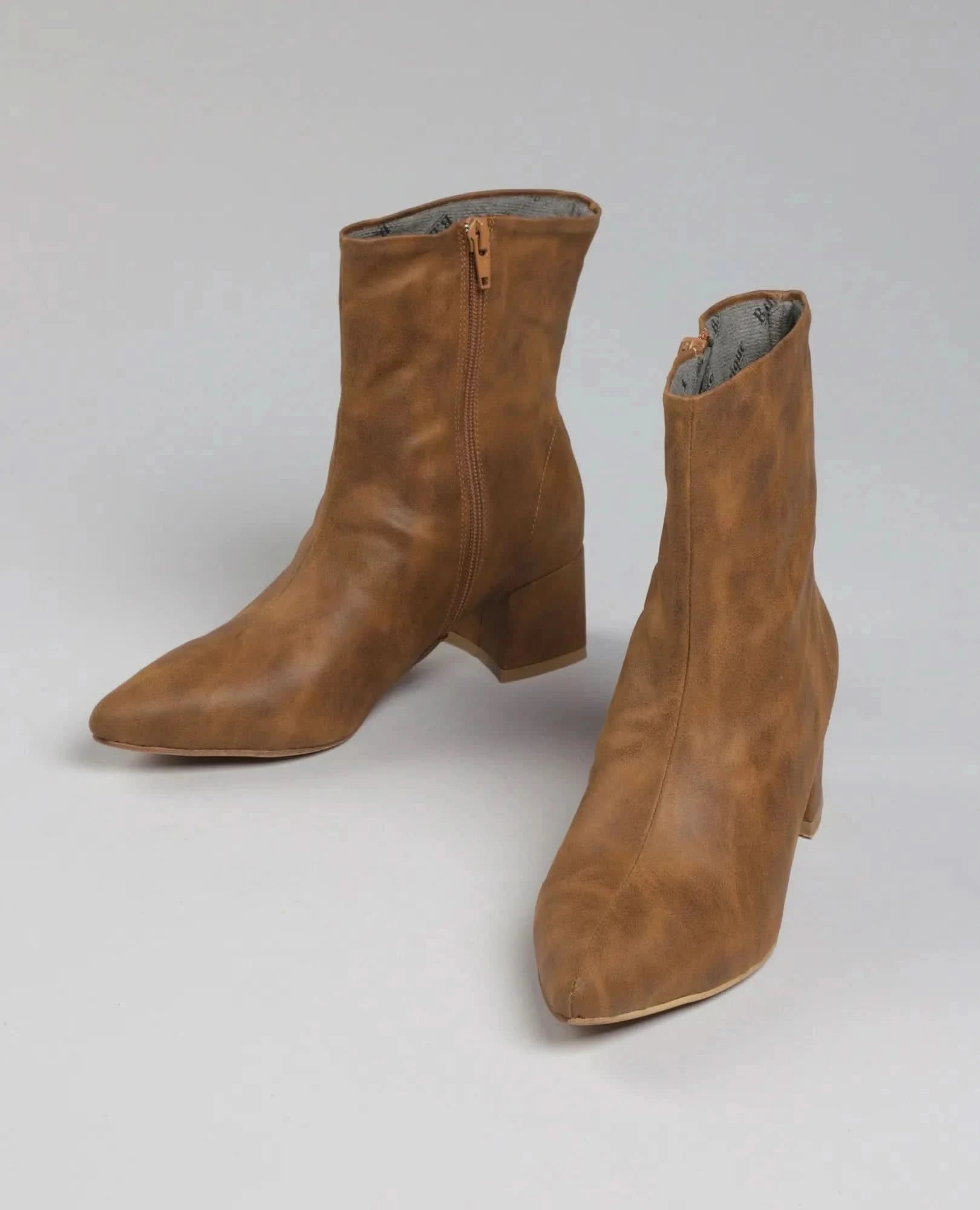 מגפוני שפיץ- ננסי - B Unique - מגפונים