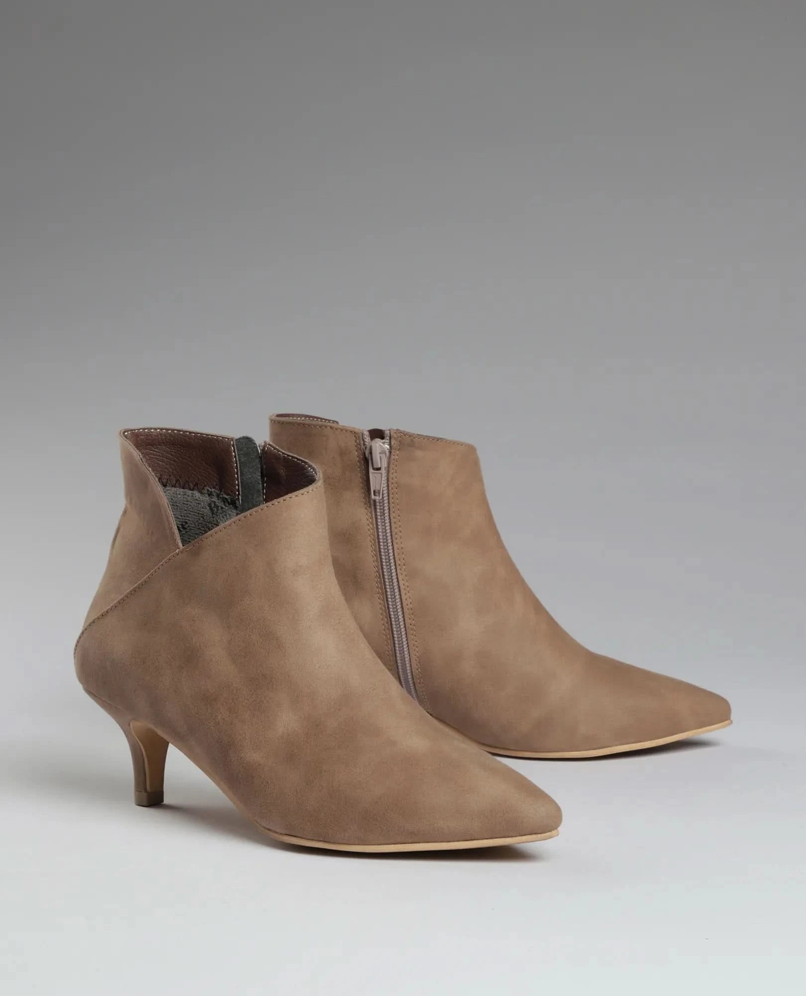 מגפוני עקב - אור - B Unique - מגפונים