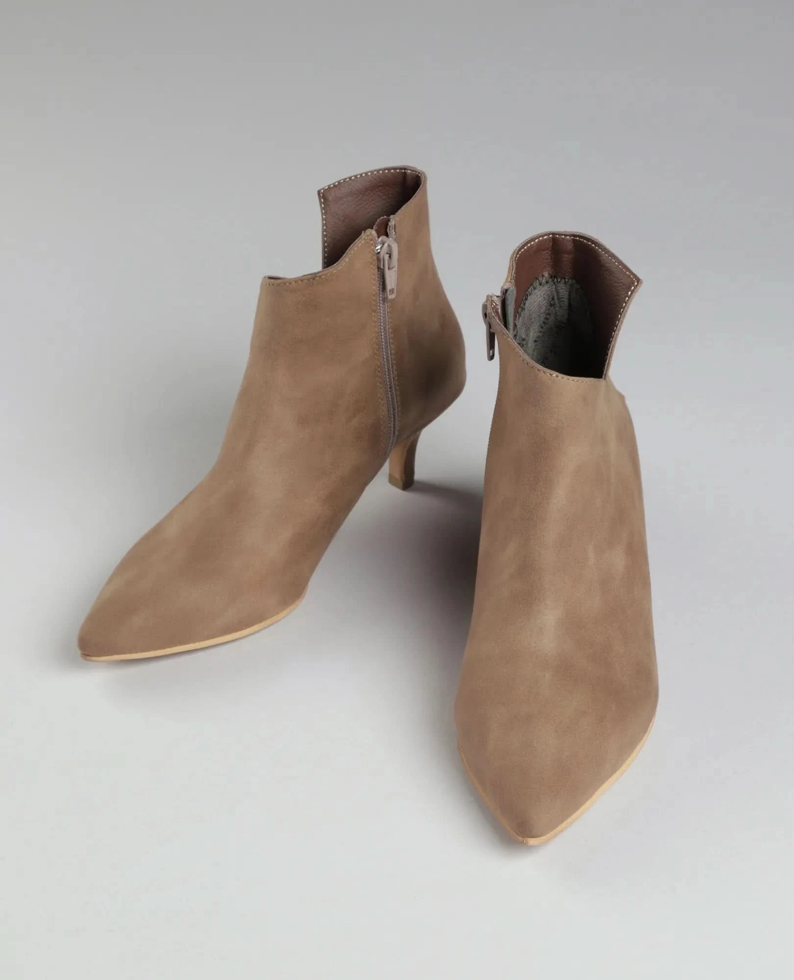 מגפוני עקב - אור - B Unique - מגפונים