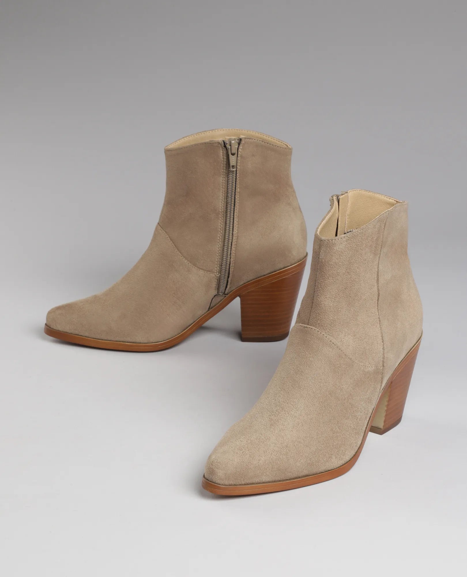 מגפוני בוקרים- תאיר