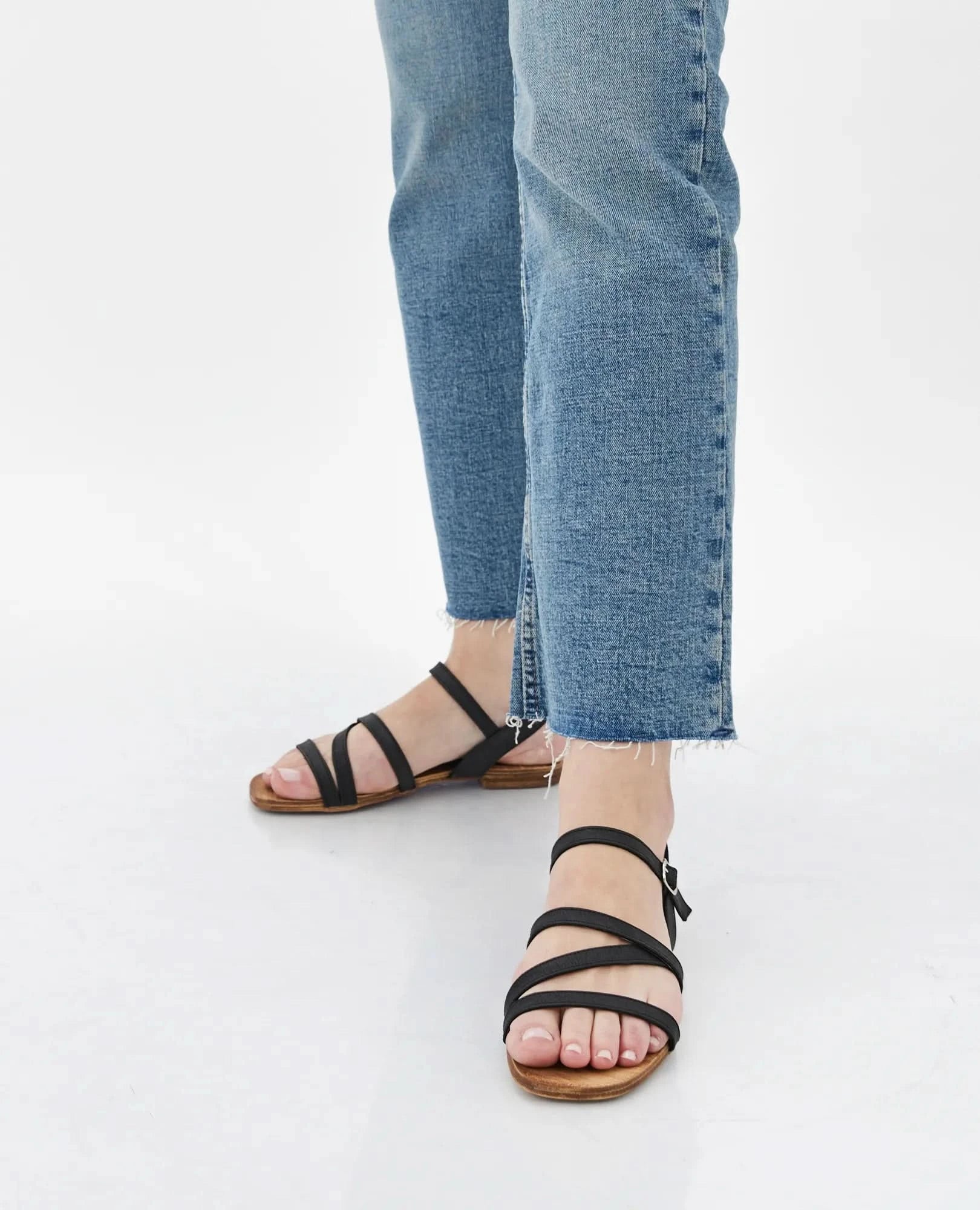 סנדלים עם רצועות- סהר