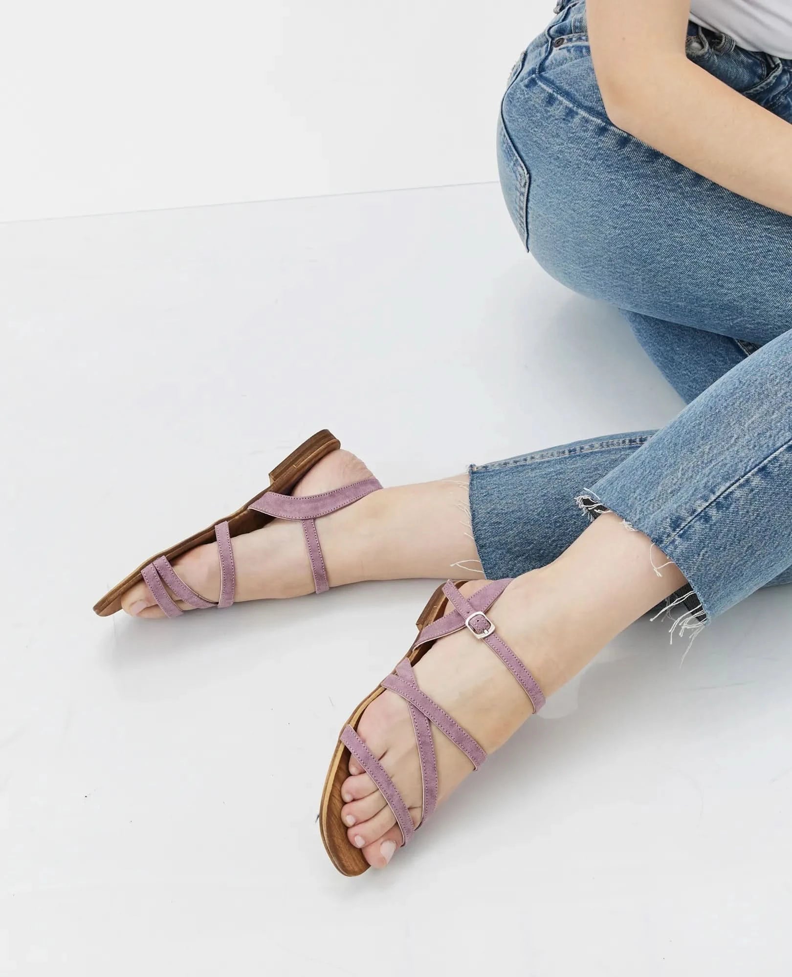 סנדלים עם רצועות- סהר