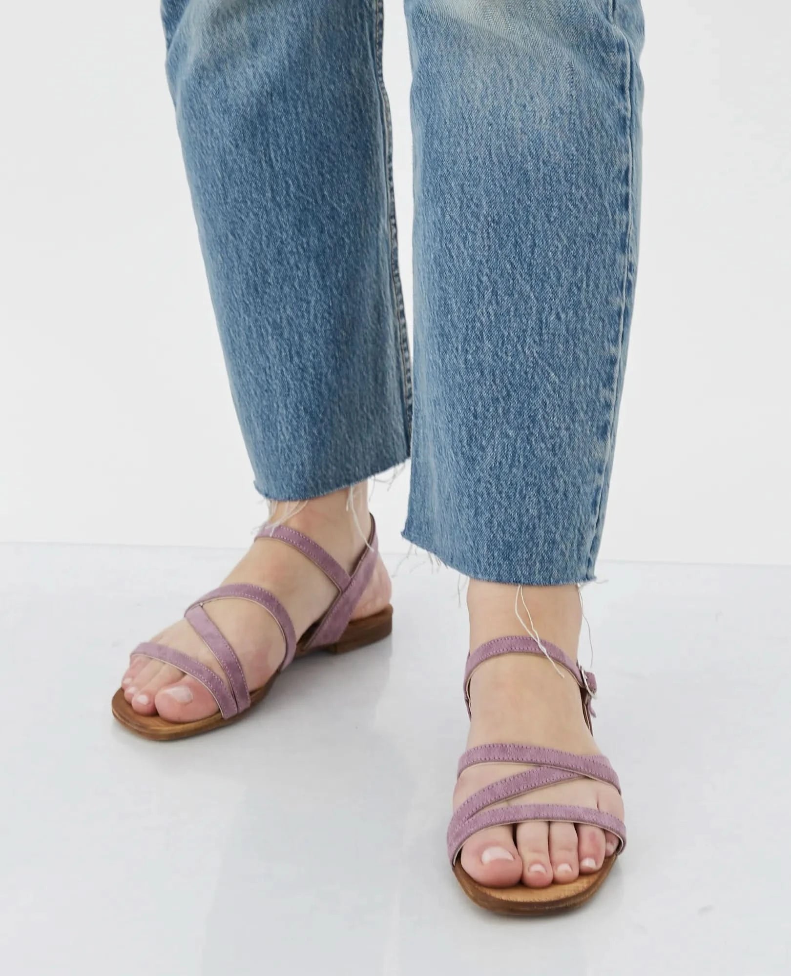 סנדלים עם רצועות- סהר