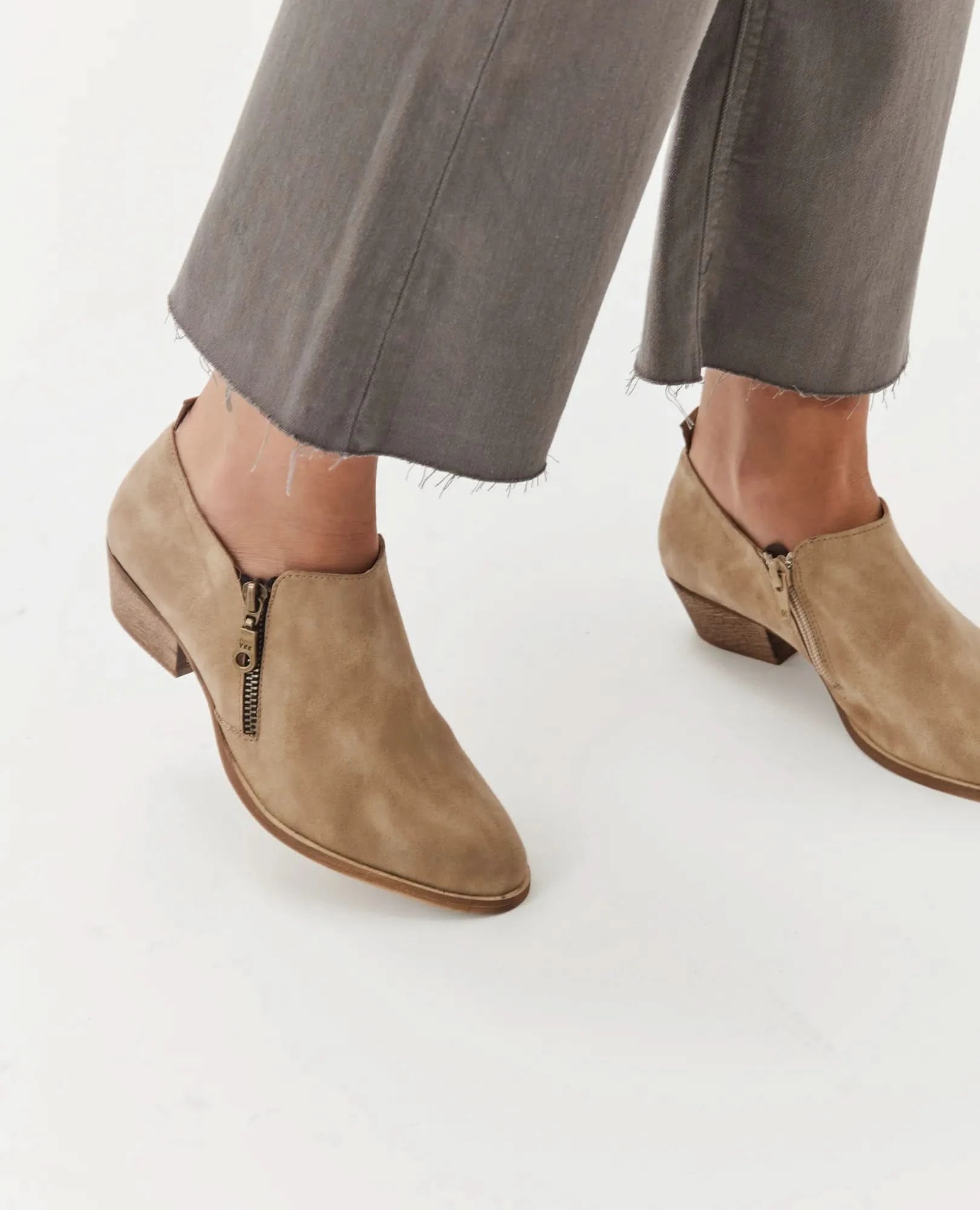 מגפונים קצרים- לני